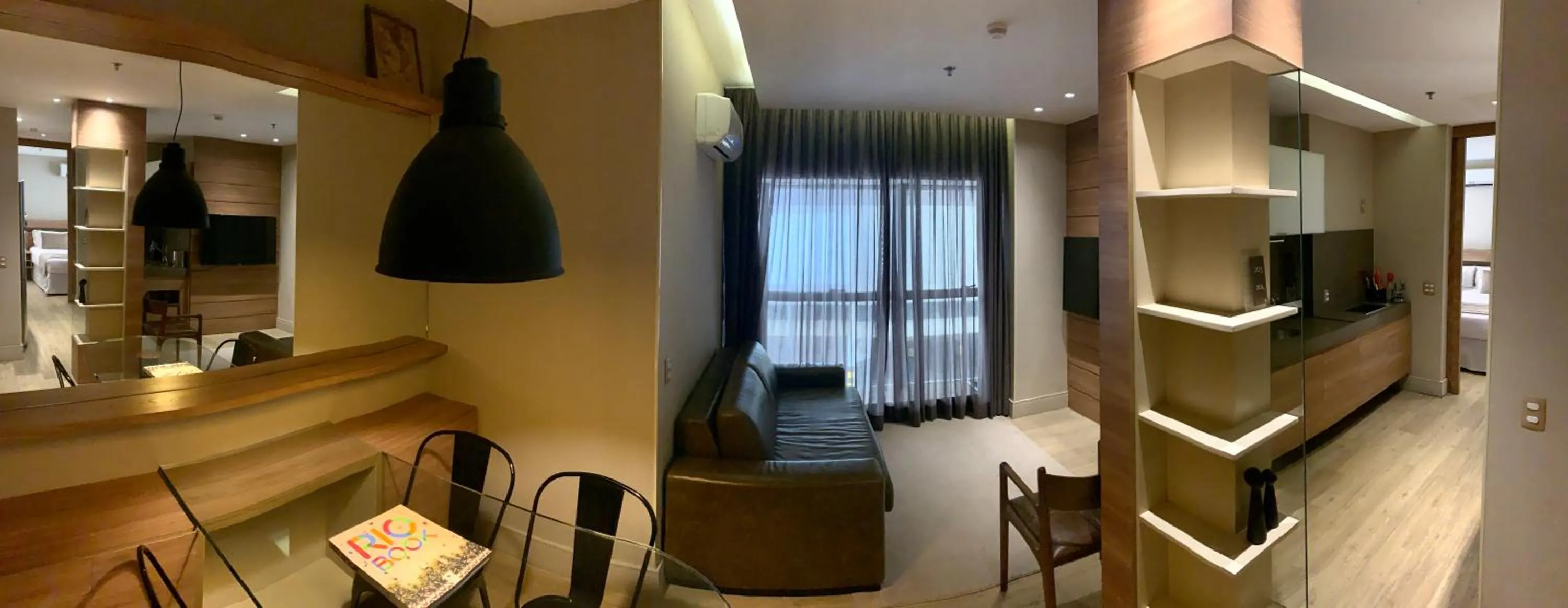 Living room in Ritz Copacabana Hotel