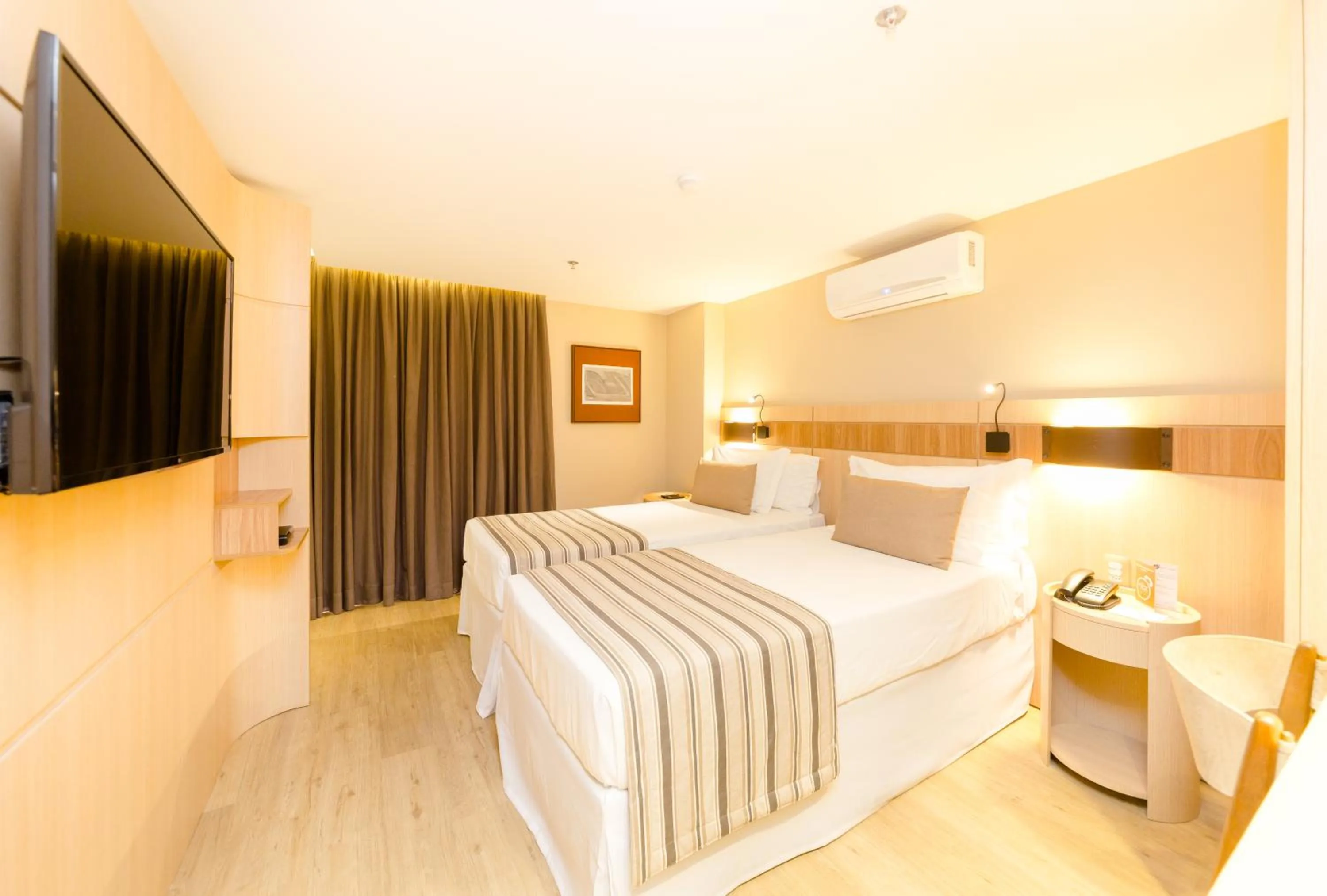 Bedroom, Bed in Ritz Copacabana Hotel