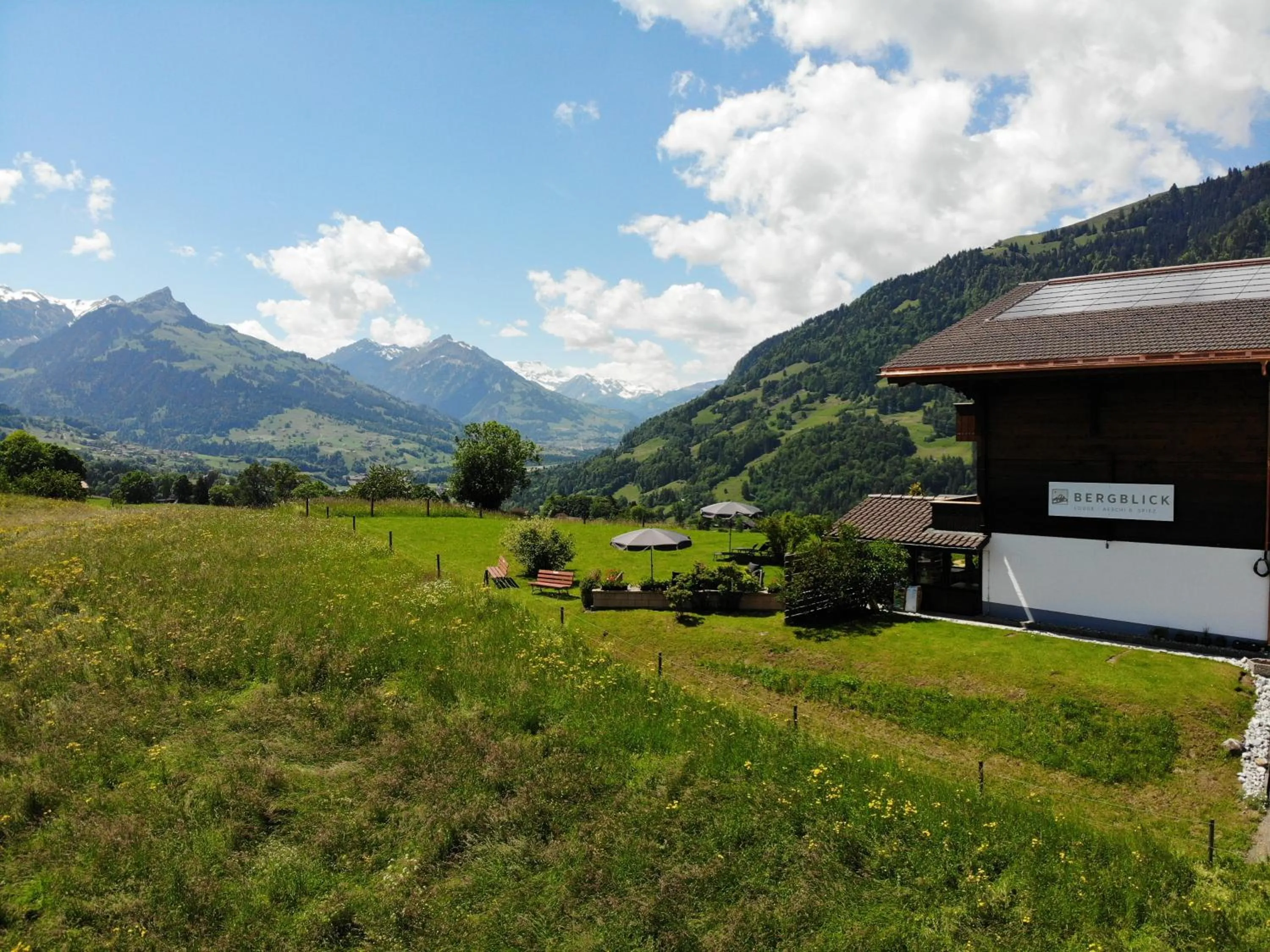 Property building in Bergblick Lodge - 3 Sterne Garni - Neueröffnung