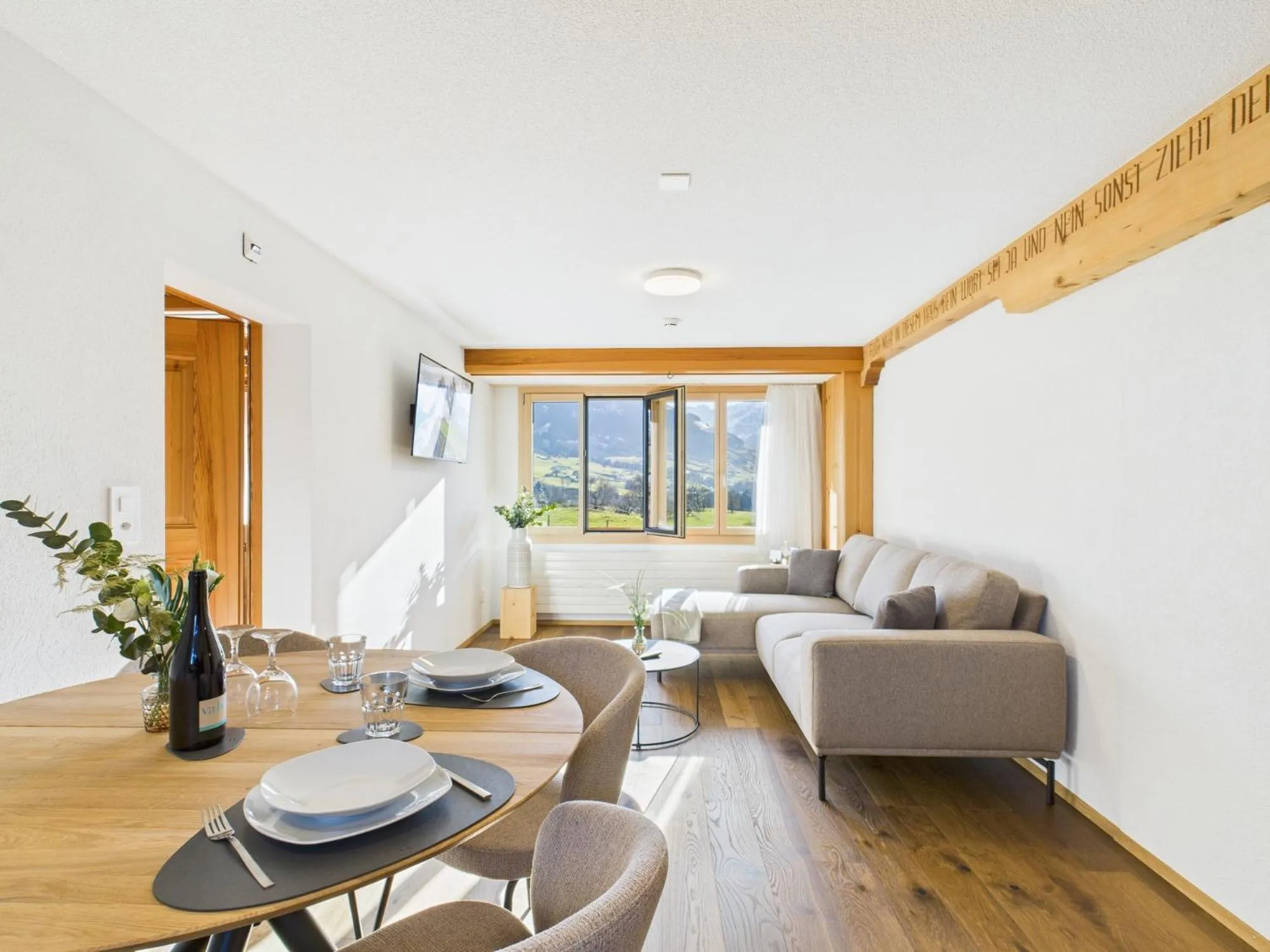 TV and multimedia in Bergblick Lodge - 3 Sterne Garni - Neueröffnung