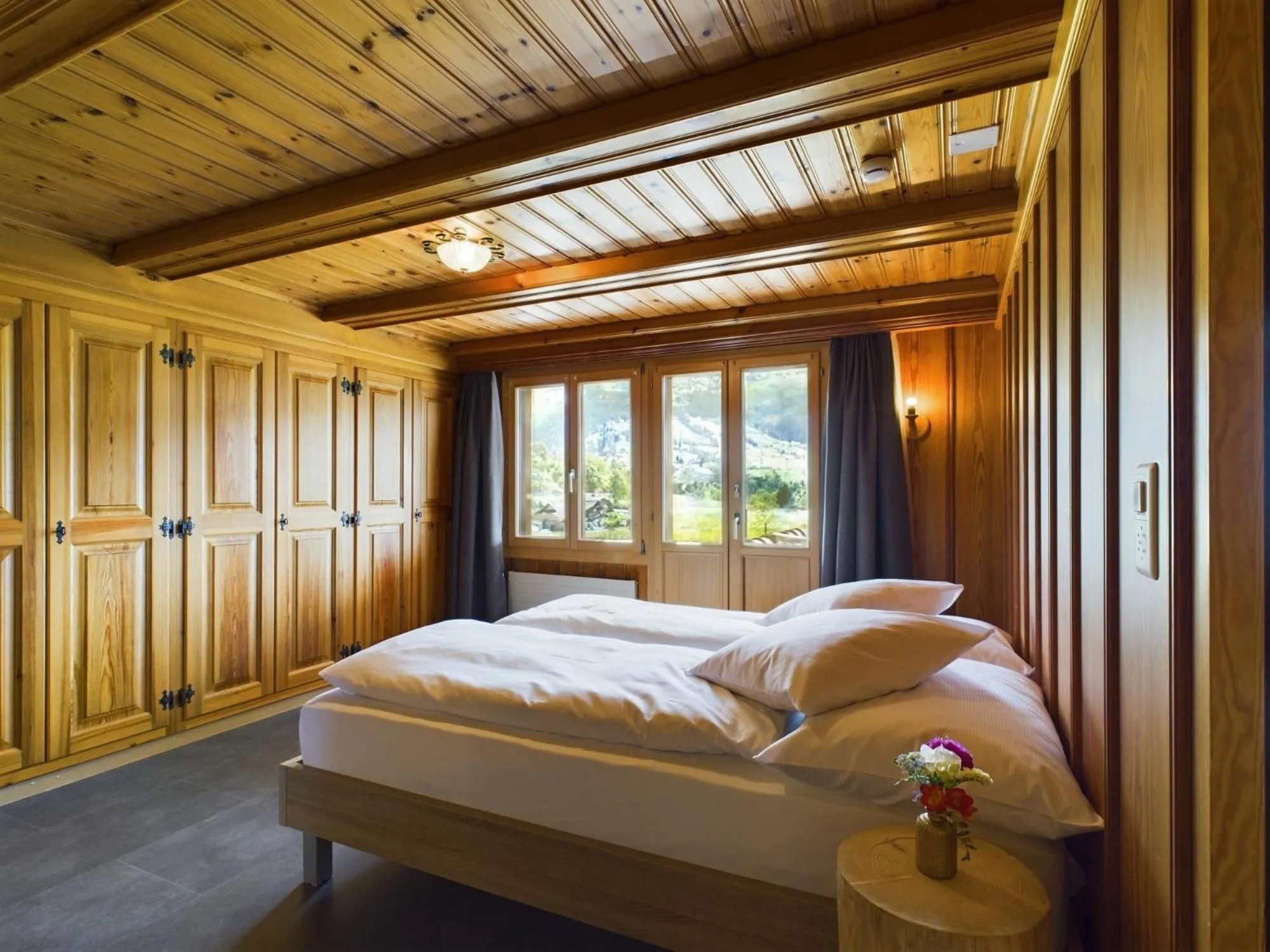 Bed in Bergblick Lodge - 3 Sterne Garni - Neueröffnung