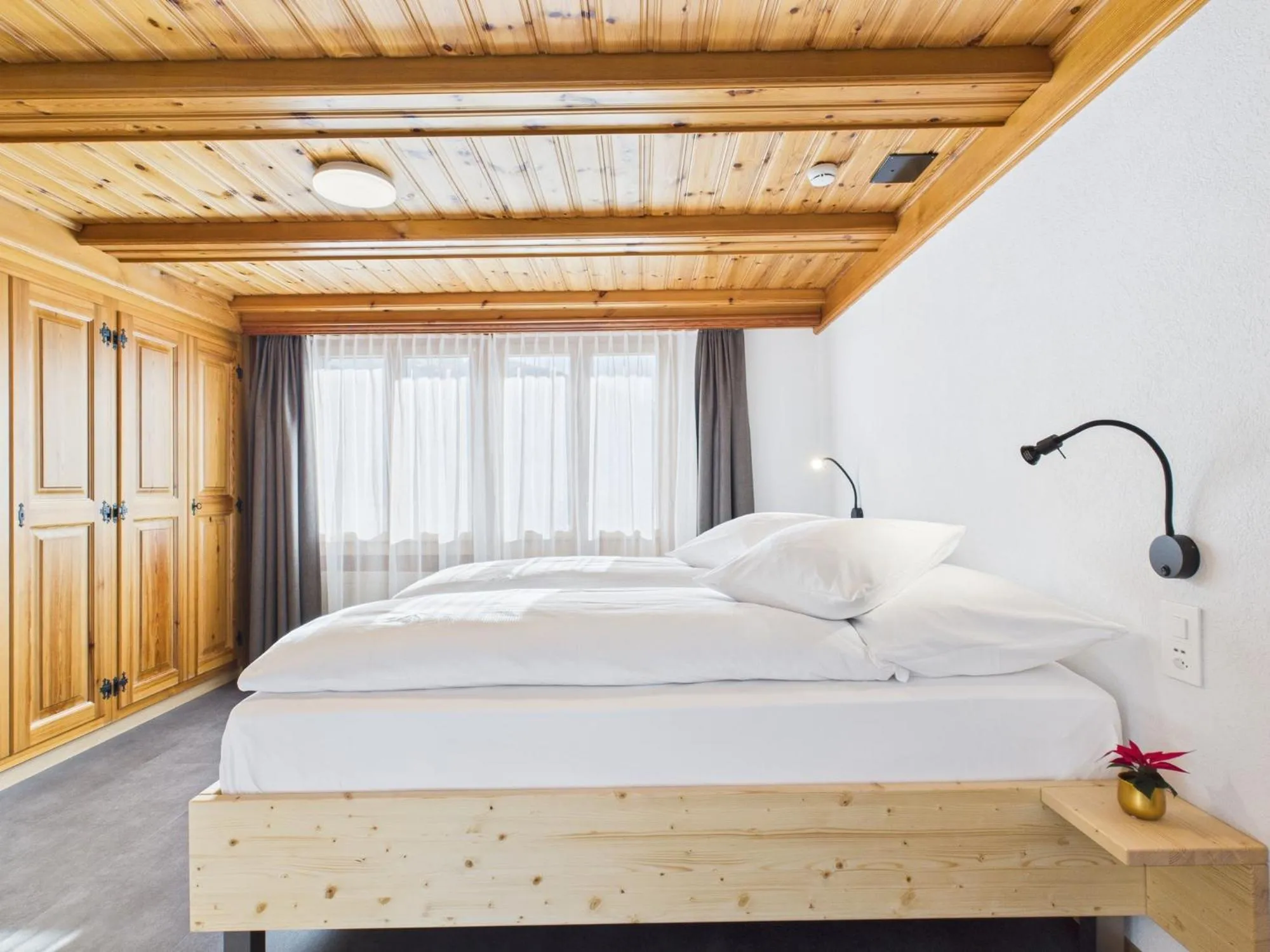 Bed in Bergblick Lodge - 3 Sterne Garni - Neueröffnung