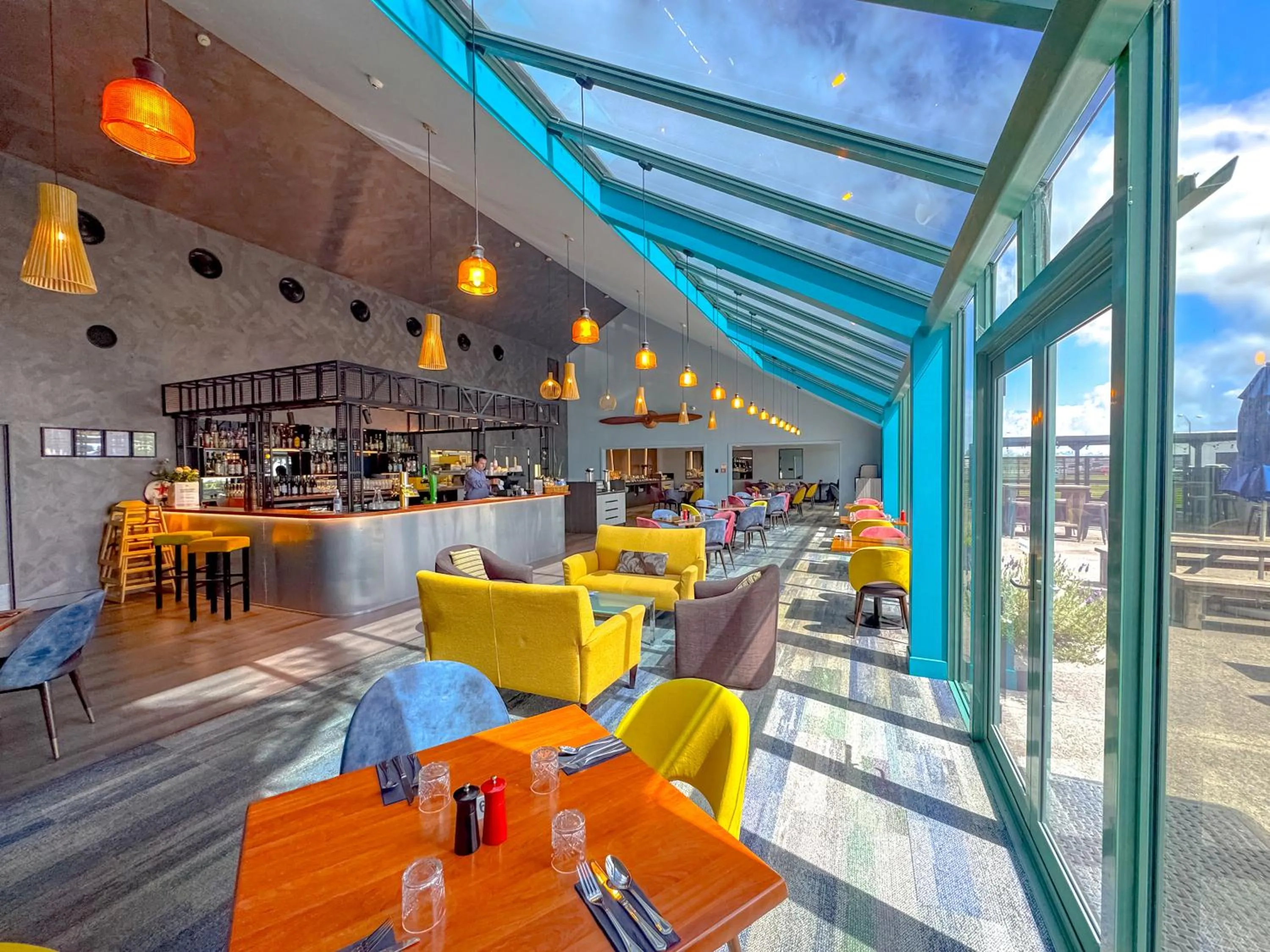 Restaurant/places to eat in JetPark Hamilton Airport New Zealand