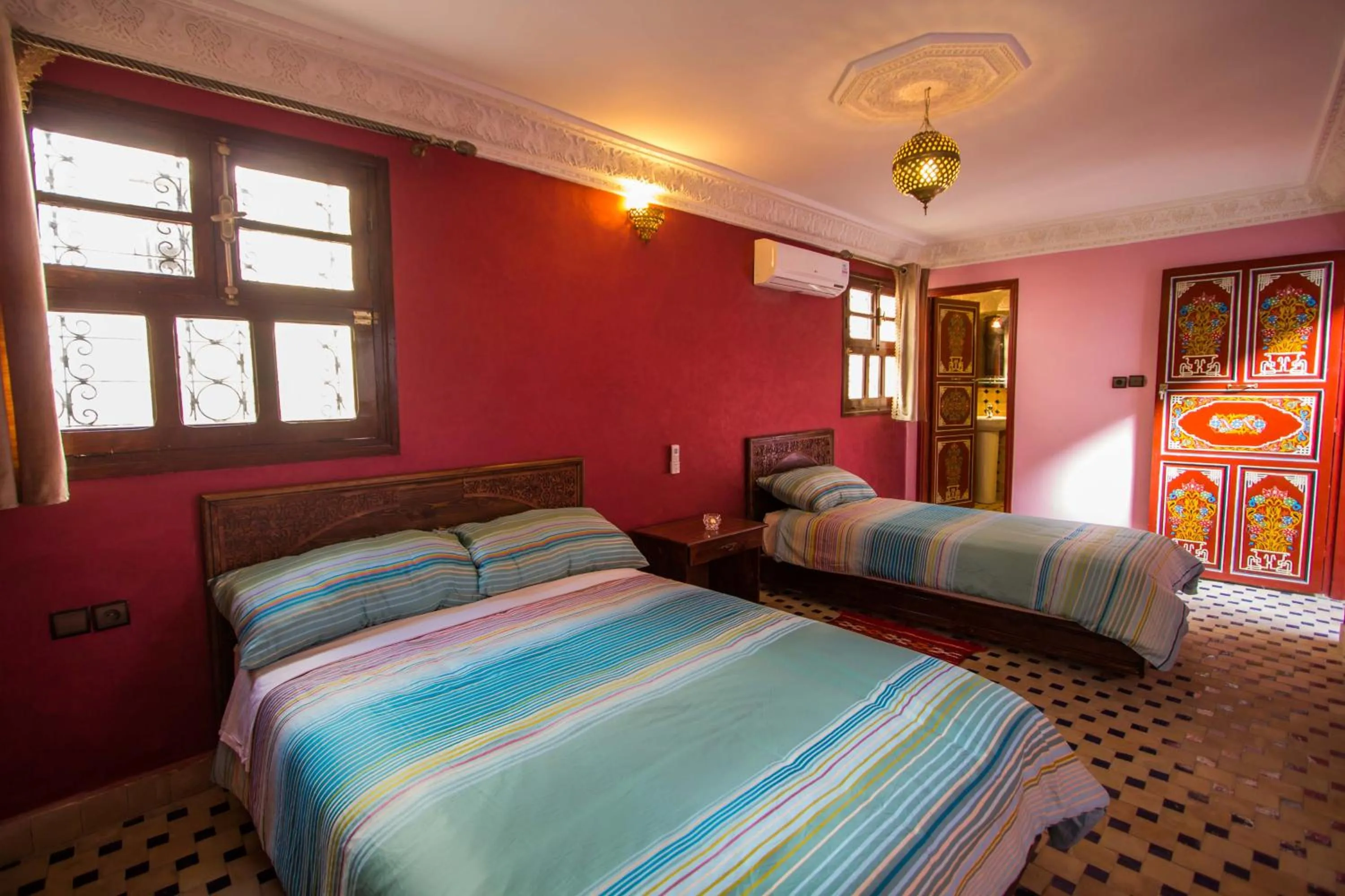 Photo of the whole room, Bed in Dar El Mathaf FES