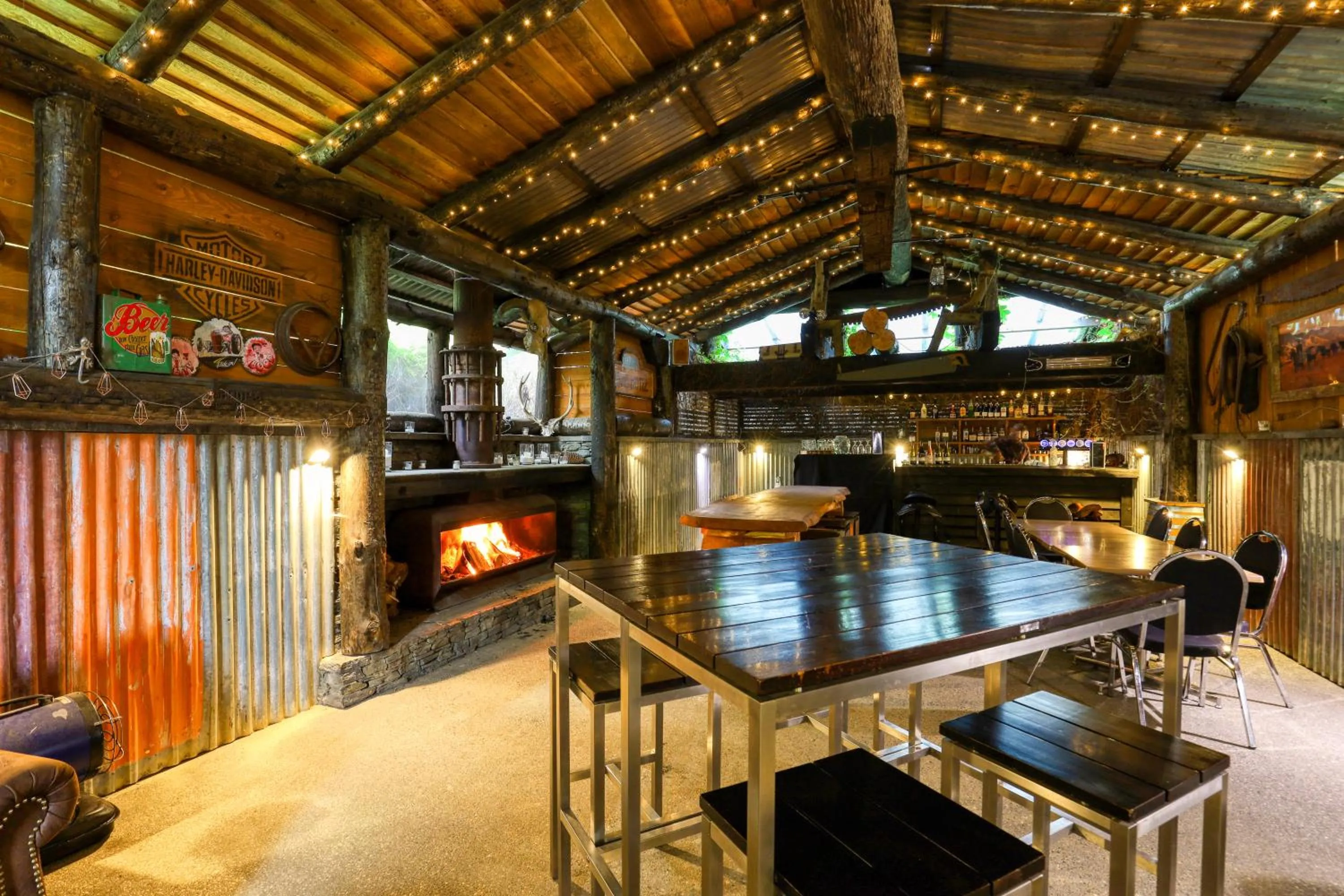 Lounge or bar in Marsden Lake Resort Central Otago