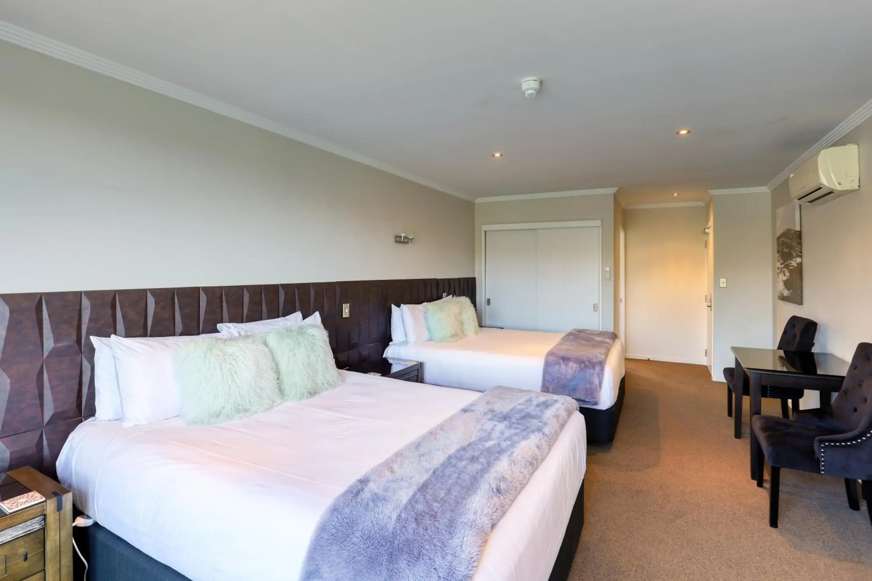 Twin Studio - Upper Level in Marsden Lake Resort Central Otago Twin Studio - Upper Level in Marsden Lake Resort Central Otago