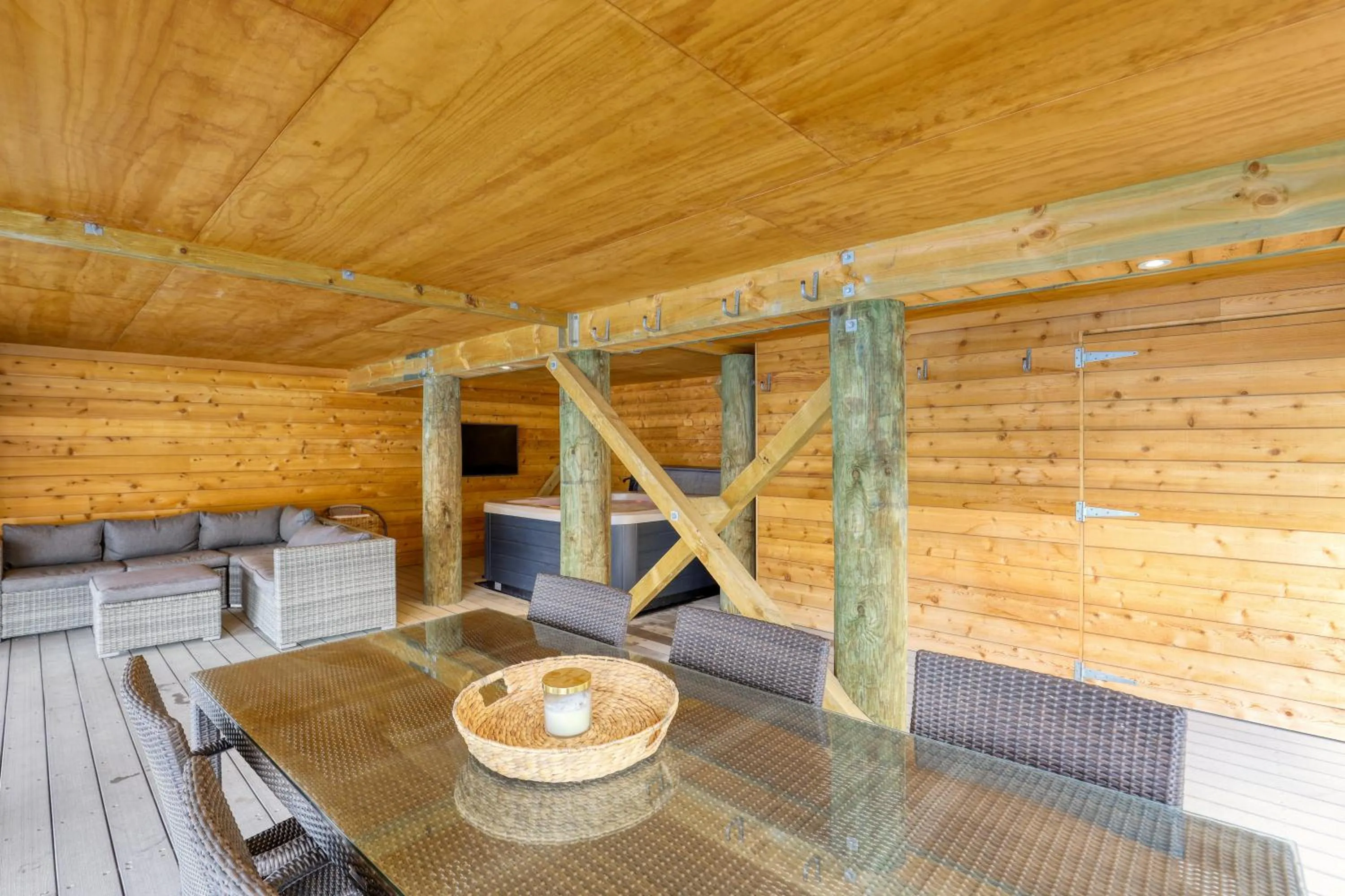 Hot Tub in Marsden Lake Resort Central Otago