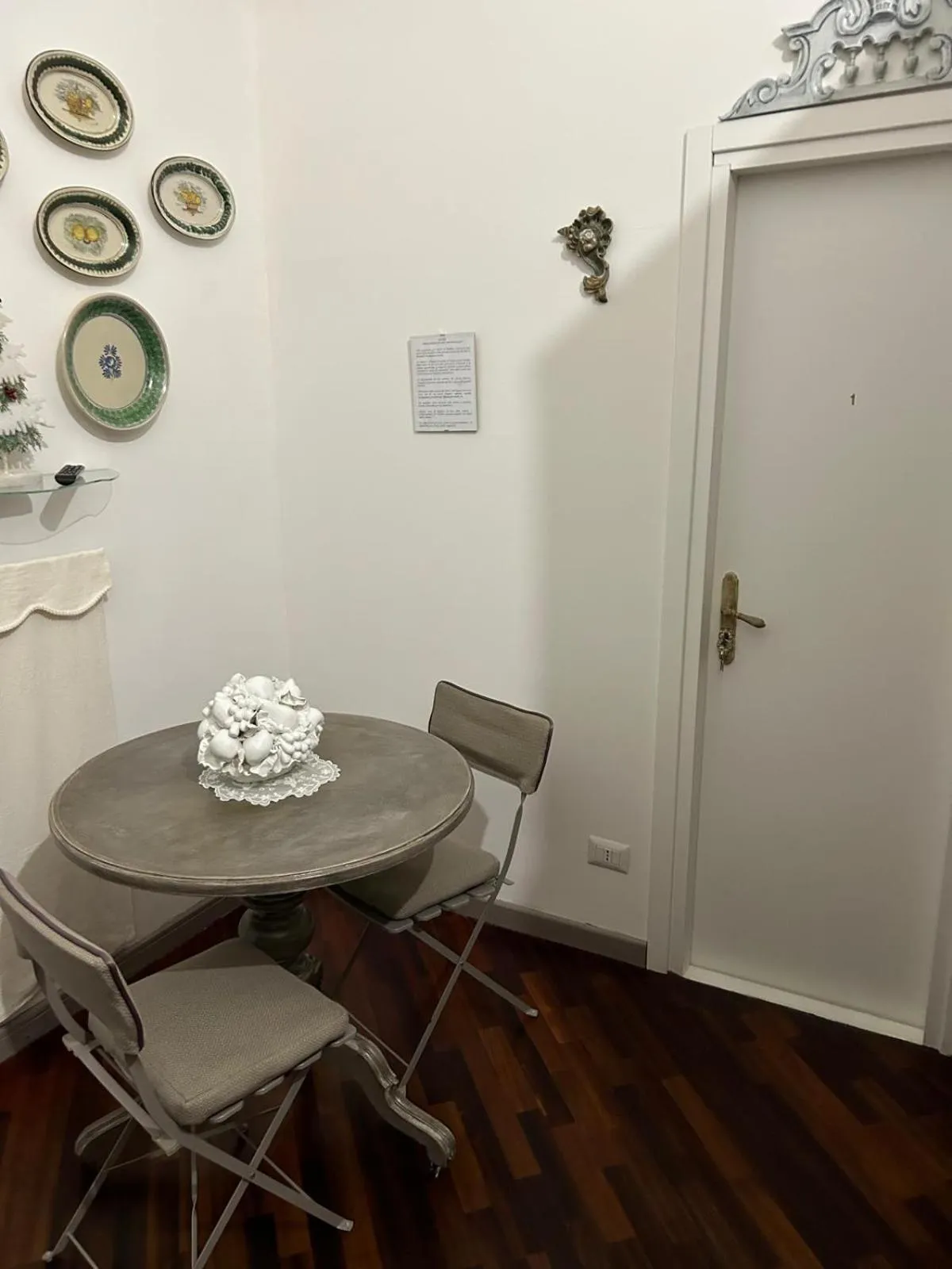 Communal kitchen in Estes