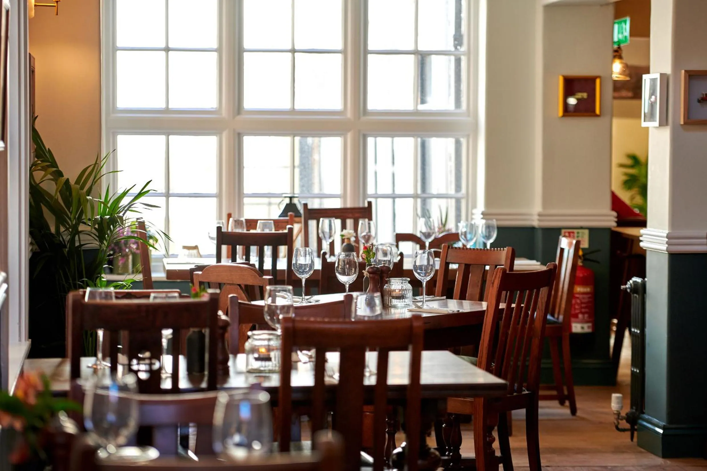 Restaurant/places to eat in The Ship