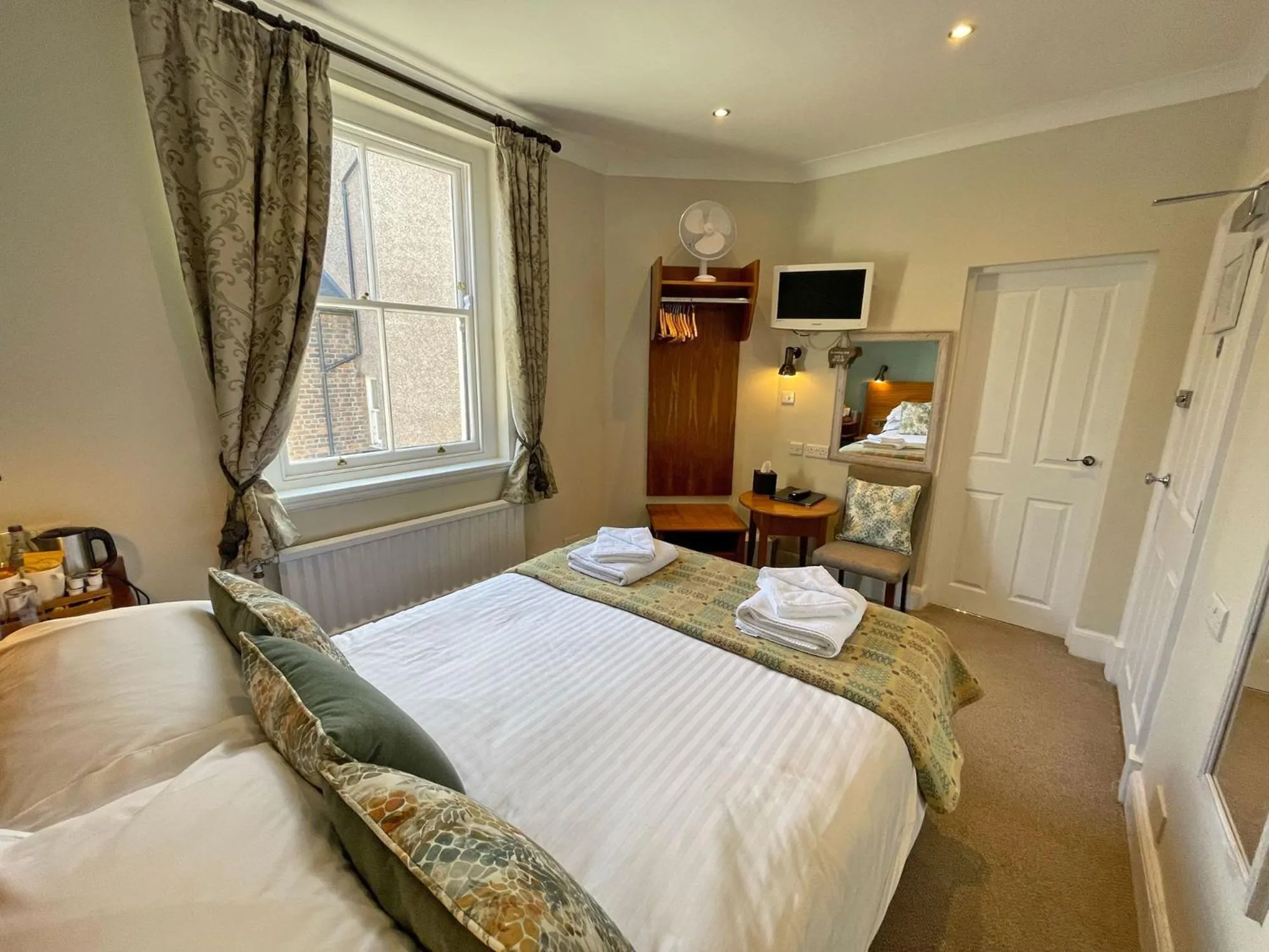 Bedroom, Bed in The Ship