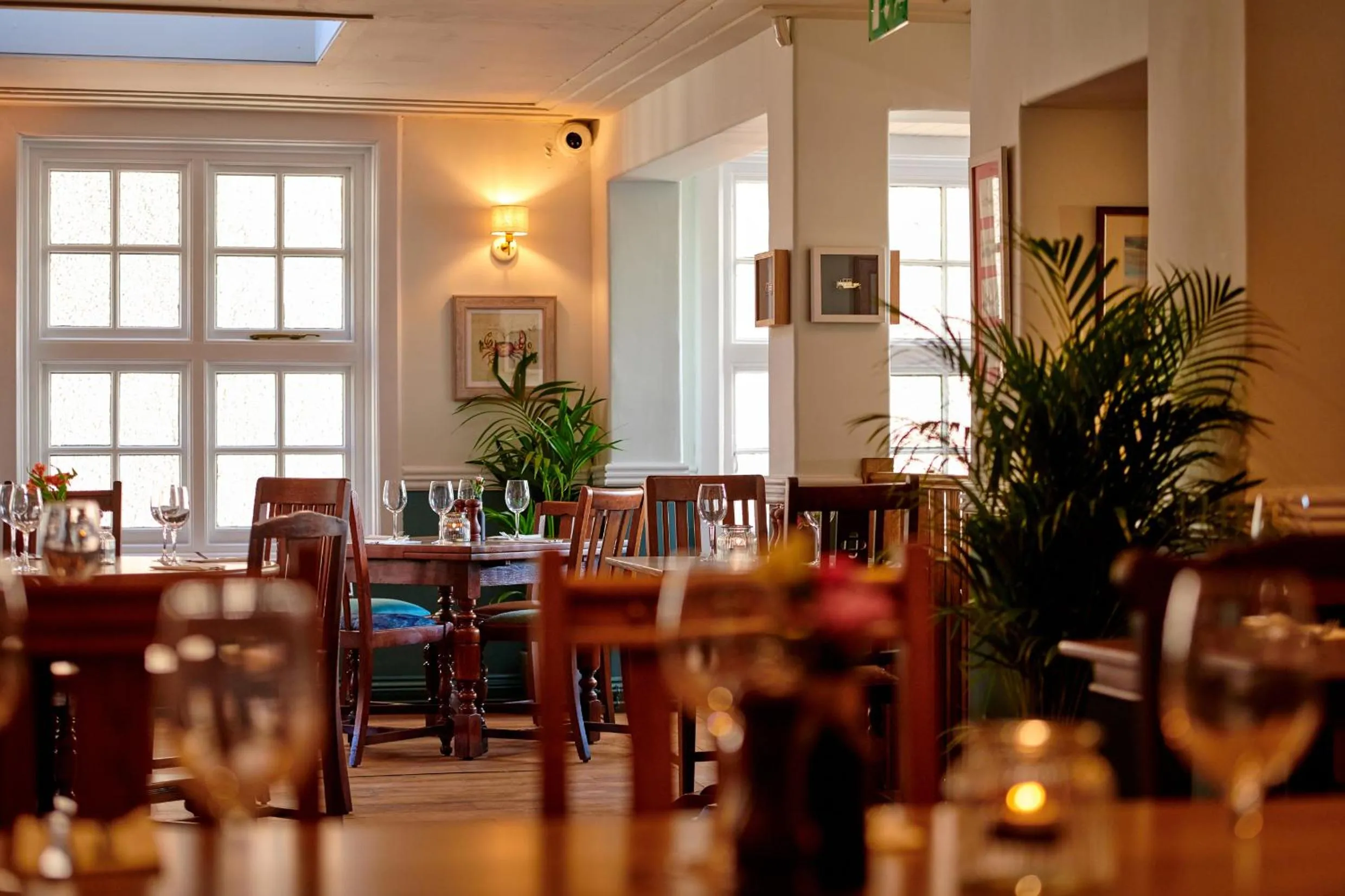 Restaurant/places to eat in The Ship