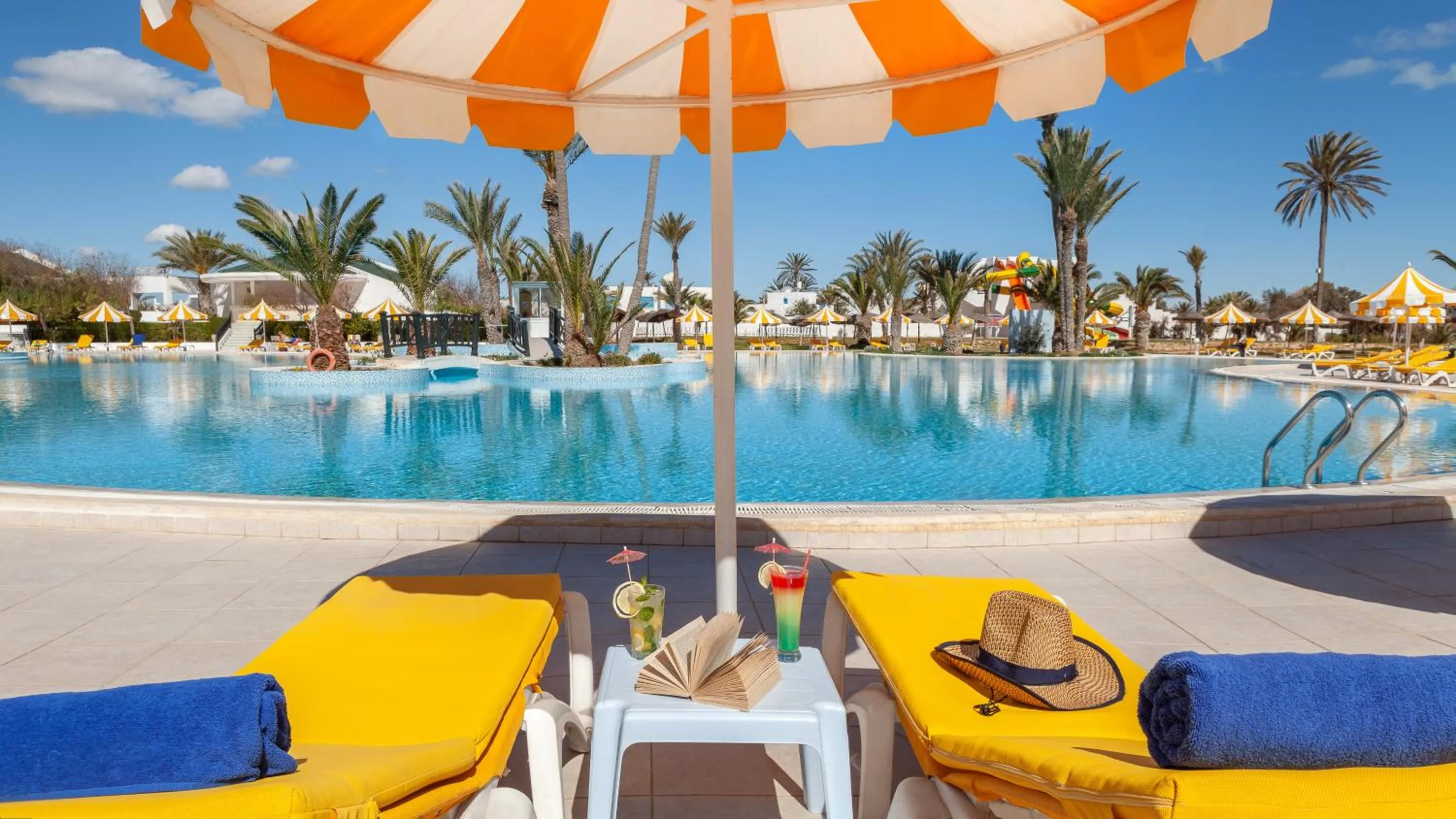 Swimming pool in Djerba Holiday Beach
