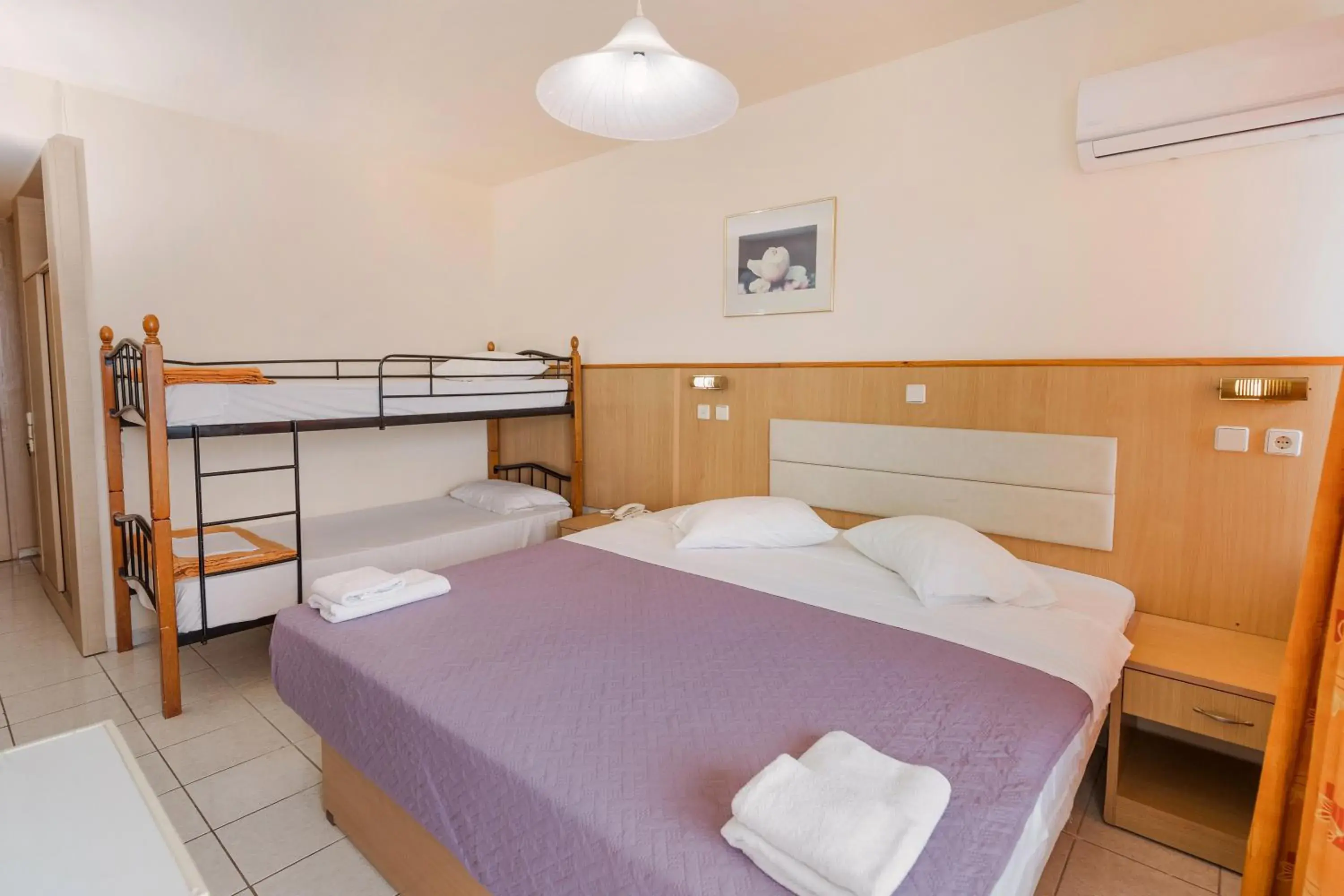 Quadruple Room with Sea View in Eri Beach & Village Hotel Quadruple Room with Sea View in Eri Beach & Village Hotel