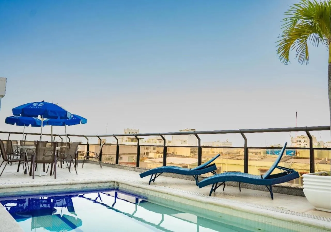 Swimming pool in Hotel Nacional Inn Rio Copacabana