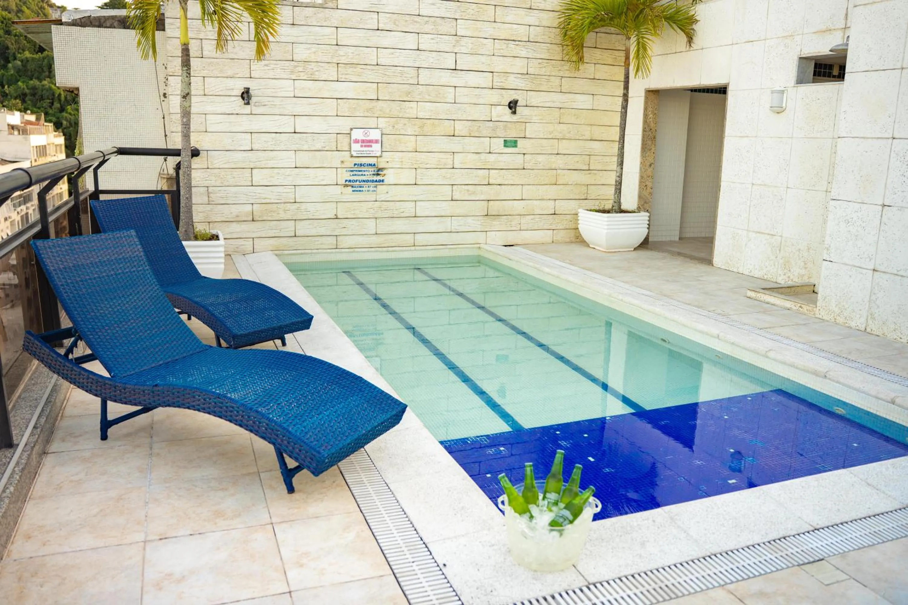 Swimming pool in Hotel Nacional Inn Rio Copacabana