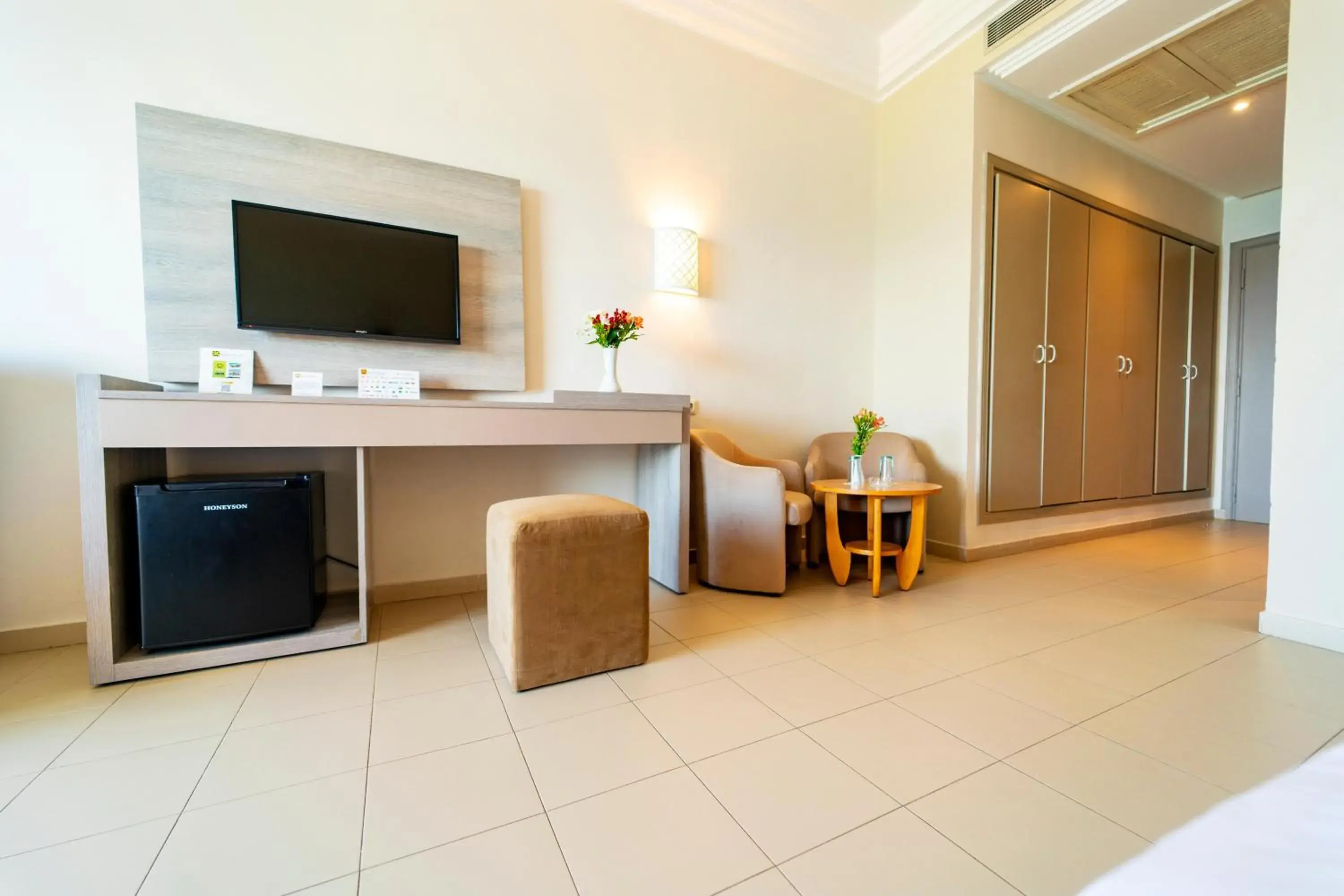 Quadruple Room with Sea View in Riadh Palms- Resort & Spa Quadruple Room with Sea View in Riadh Palms- Resort & Spa