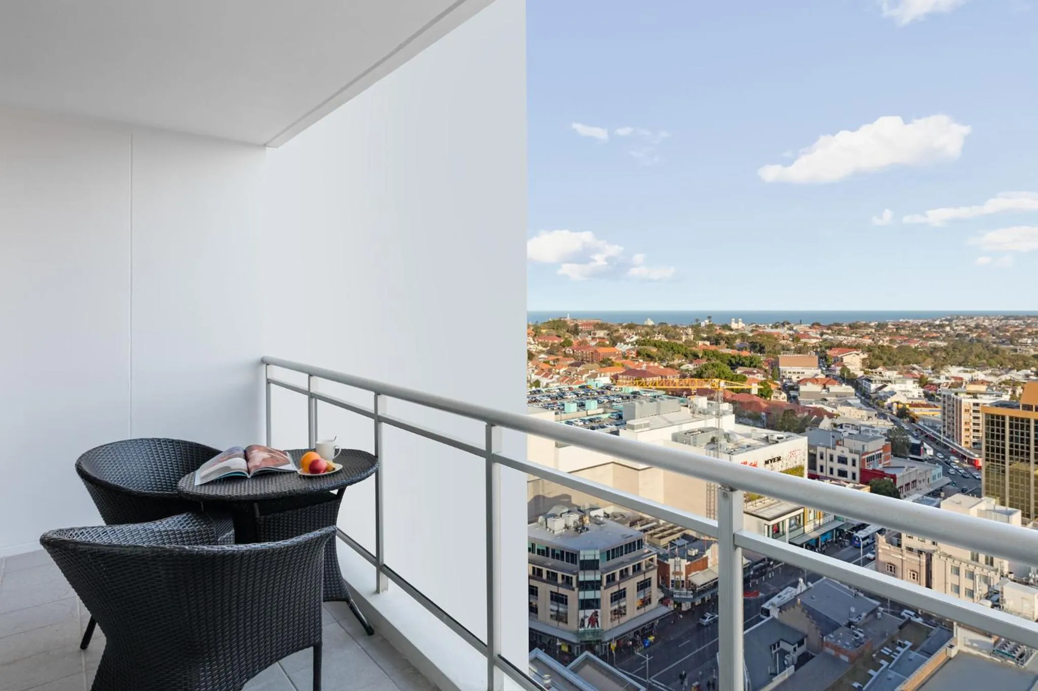 Balcony/Terrace in Meriton Suites Bondi Junction