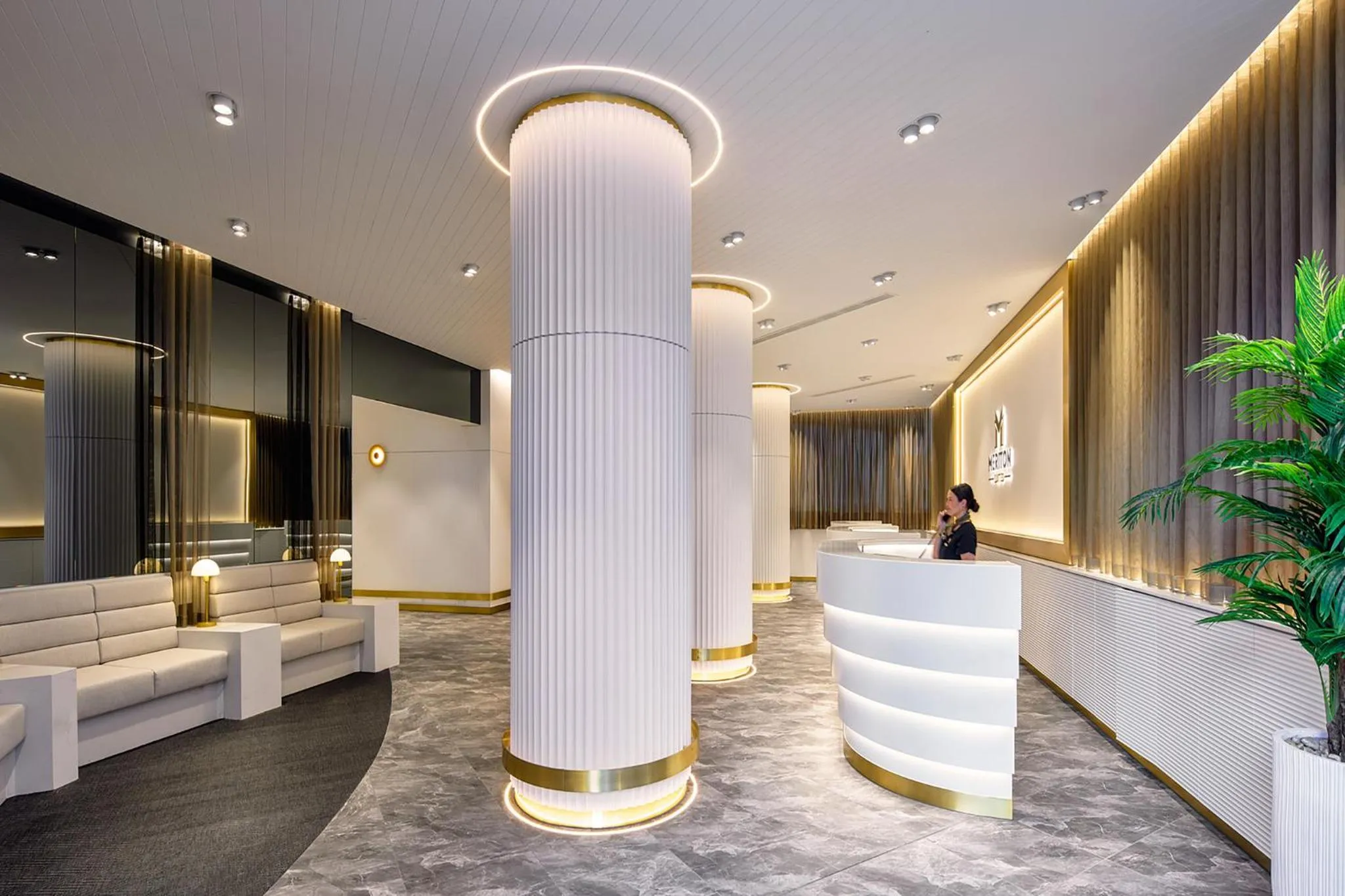 Lobby or reception in Meriton Suites Bondi Junction