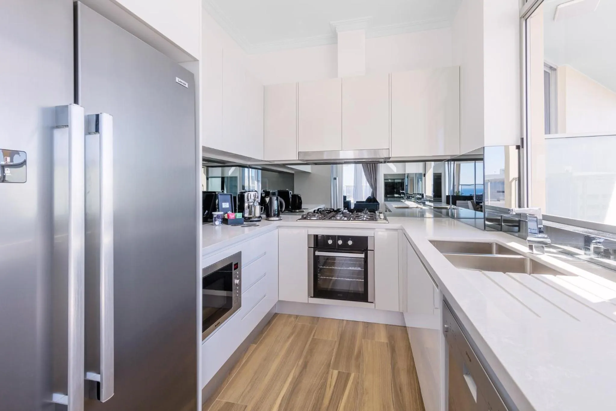 Kitchen or kitchenette in Meriton Suites Bondi Junction