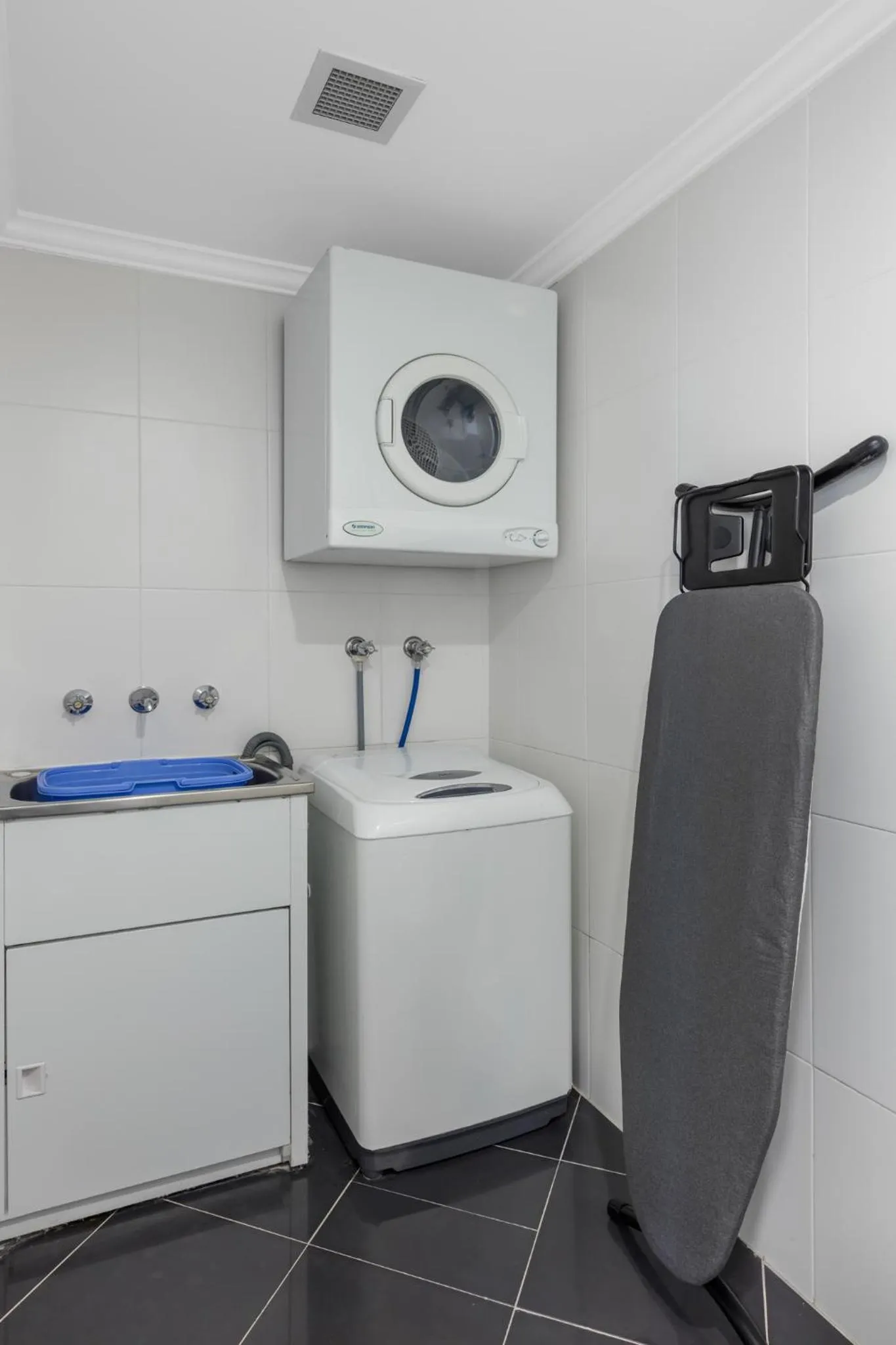 laundry in Meriton Suites Bondi Junction