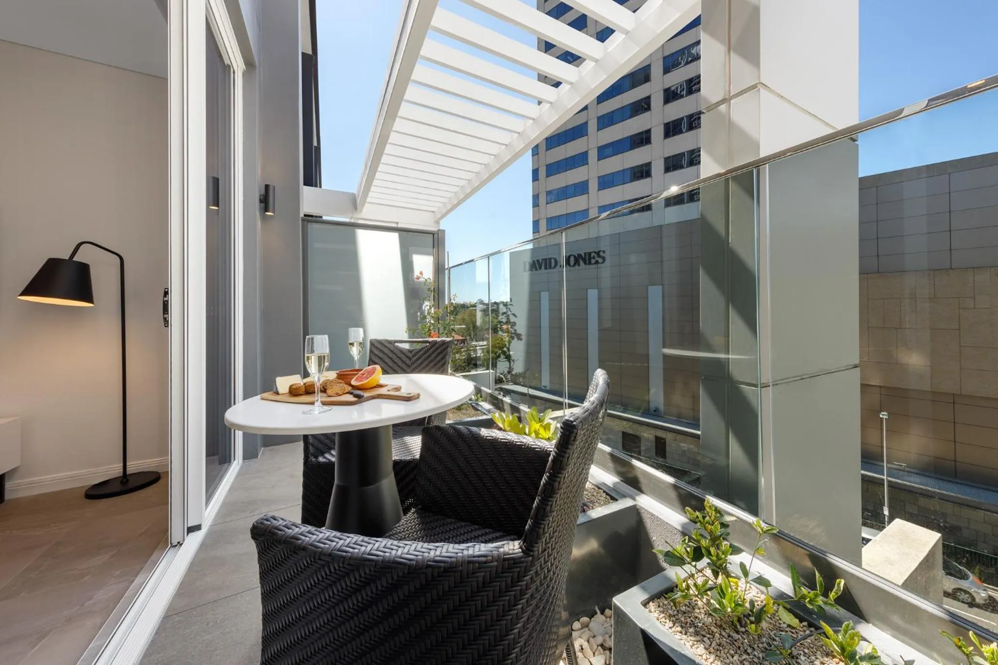 Balcony/Terrace in Meriton Suites Bondi Junction