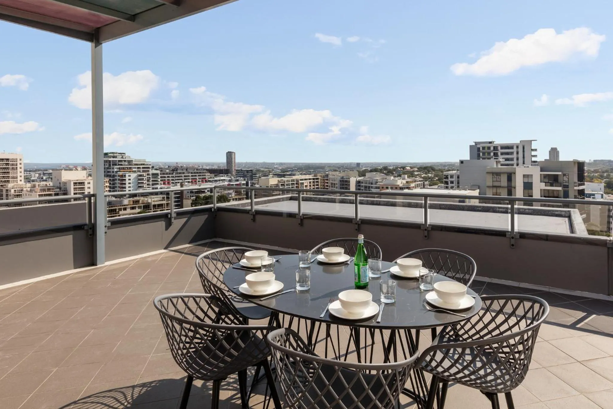 Balcony/Terrace in Meriton Suites Waterloo