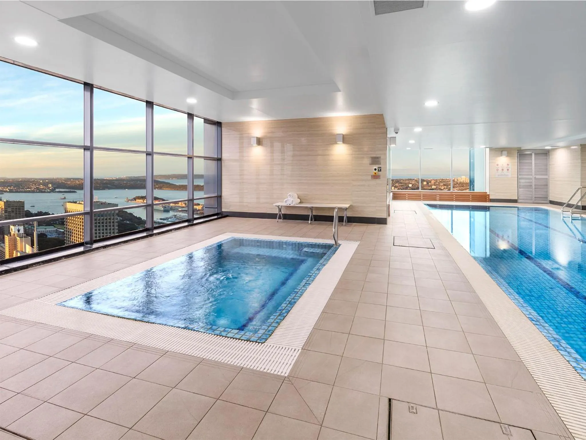 Hot Tub in Meriton Suites World Tower, Sydney