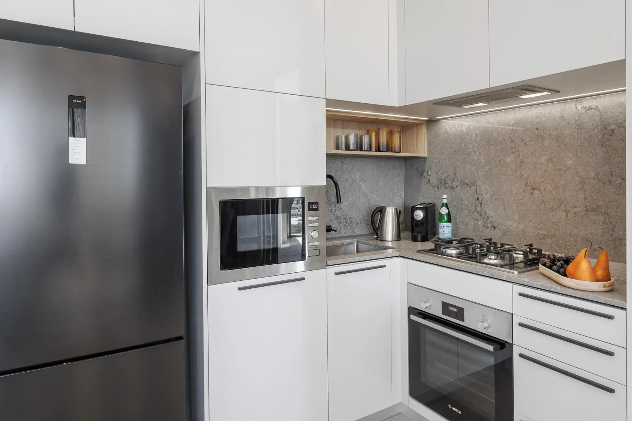 Kitchen or kitchenette in Meriton Suites George Street, Parramatta