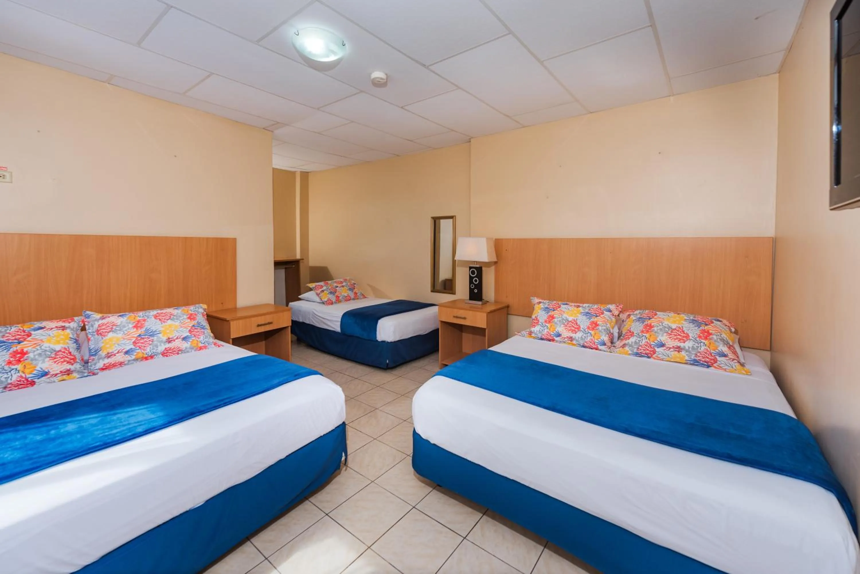 Photo of the whole room, Bed in Hostal North Seymour