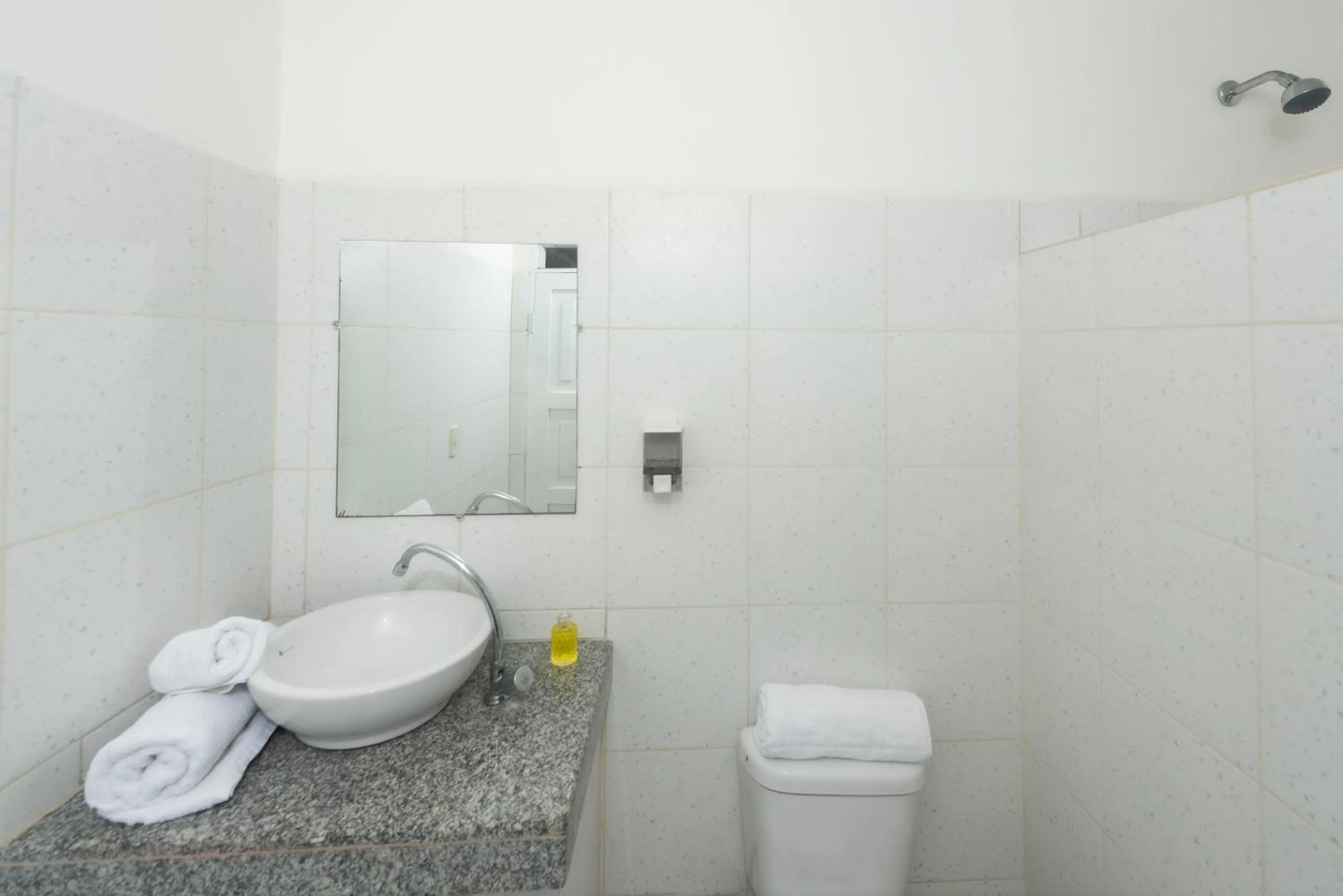 Toilet in Hostal North Seymour