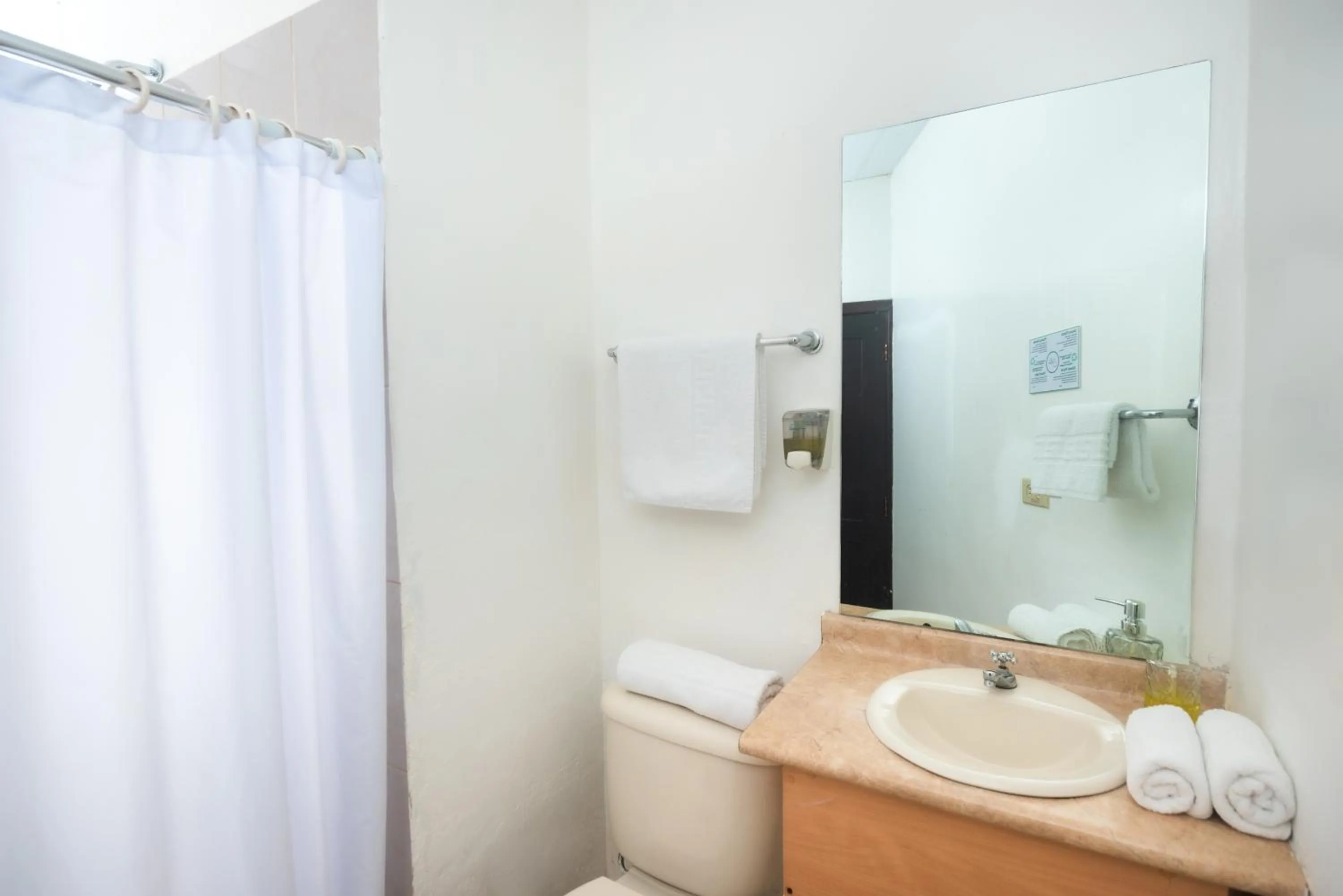 Bathroom in Hostal North Seymour