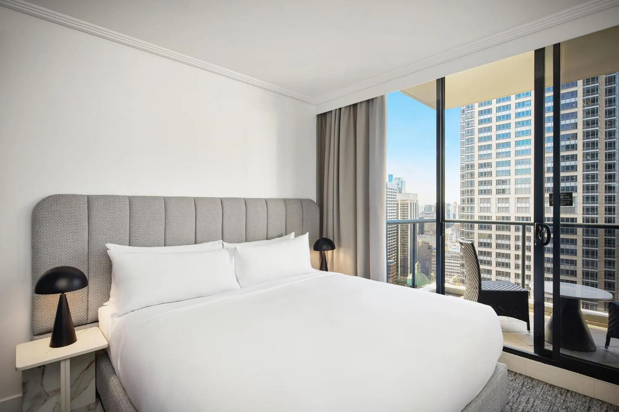 Bedroom, Bed in Meriton Suites Pitt Street, Sydney