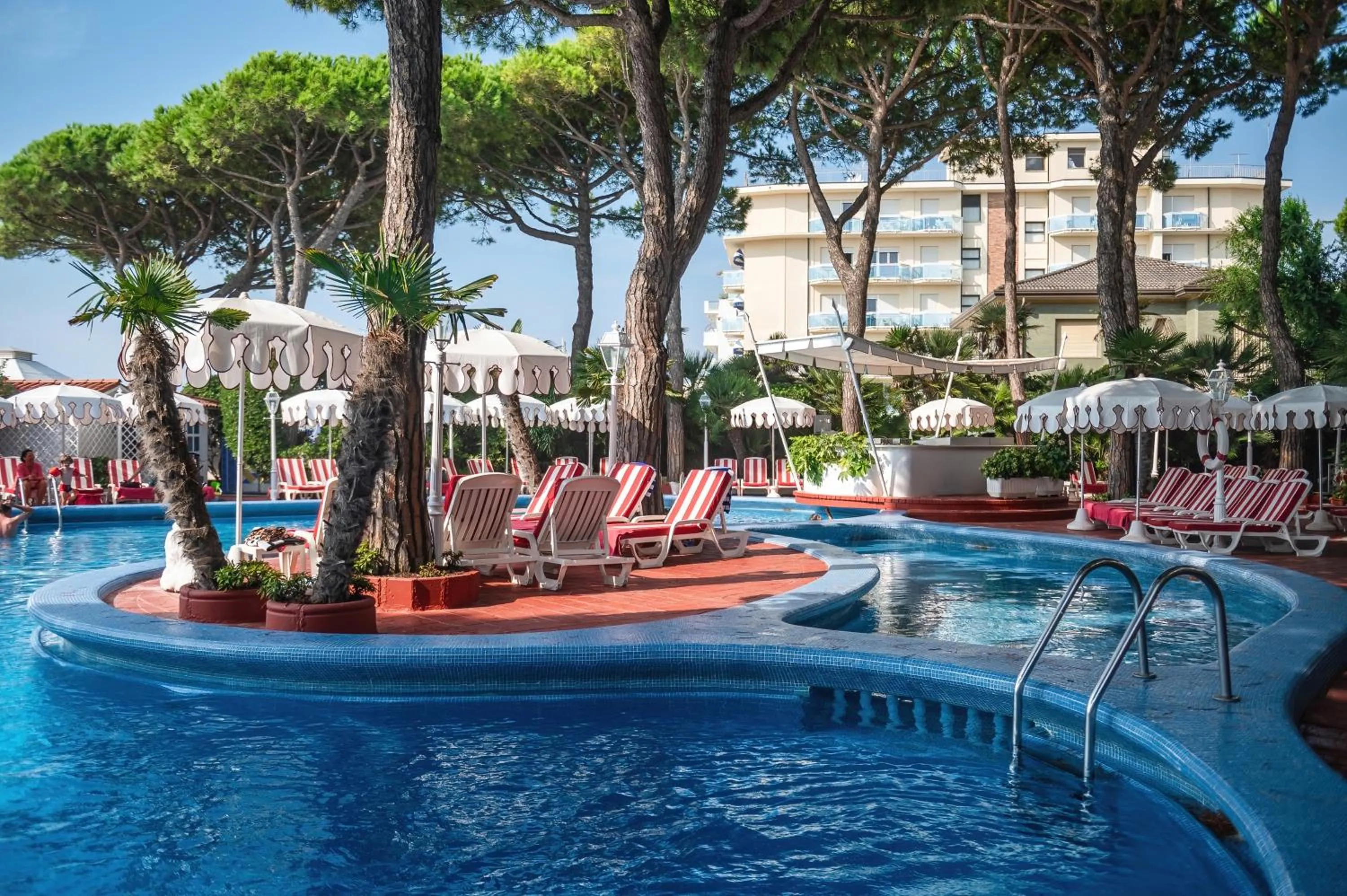 Swimming pool in Agora Park Hotel