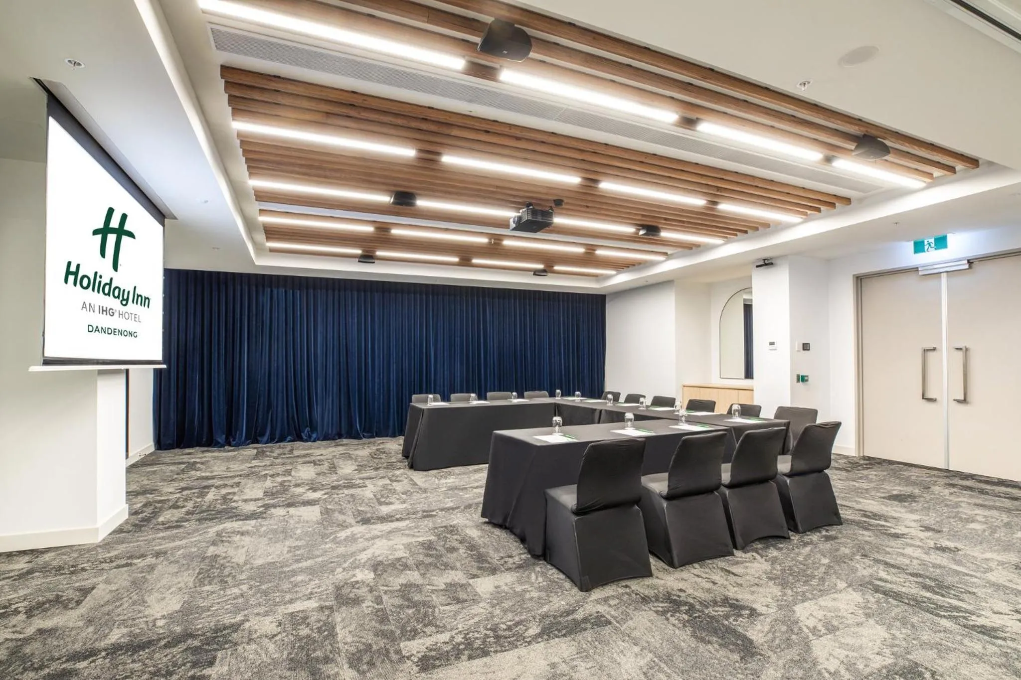 Meeting/conference room in Holiday Inn Dandenong by IHG