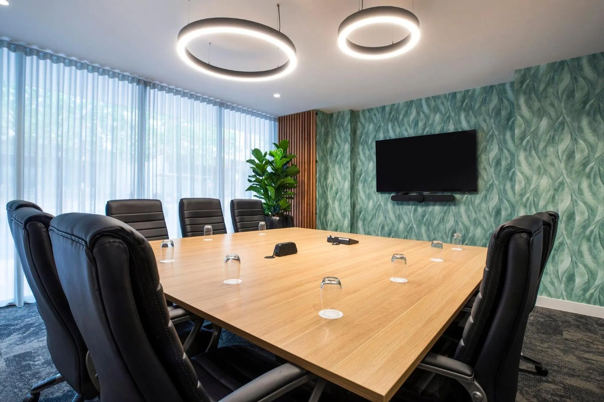 Meeting/conference room in Holiday Inn Dandenong by IHG