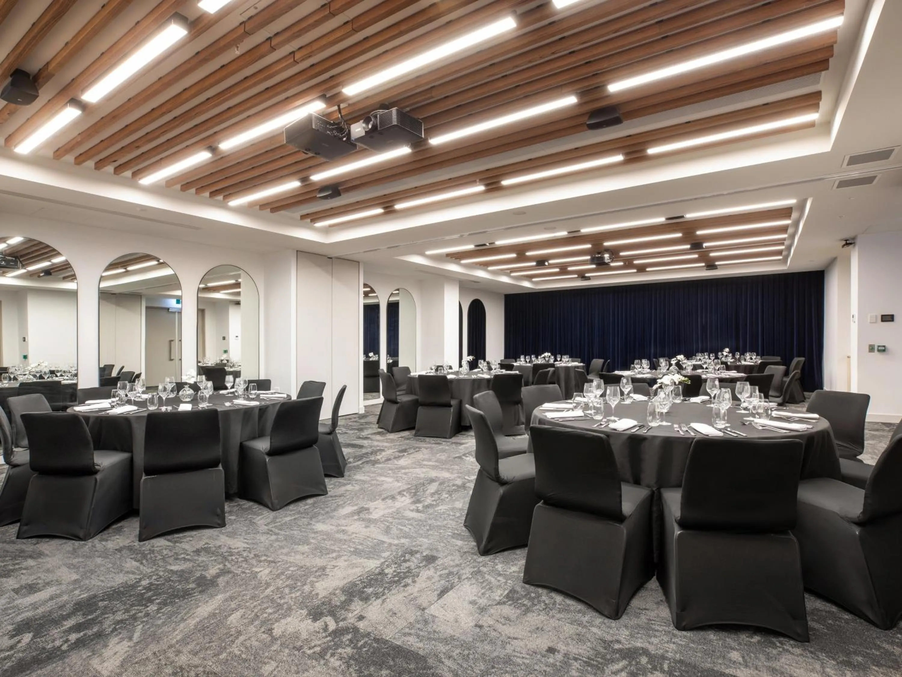 Meeting/conference room in Holiday Inn Dandenong by IHG