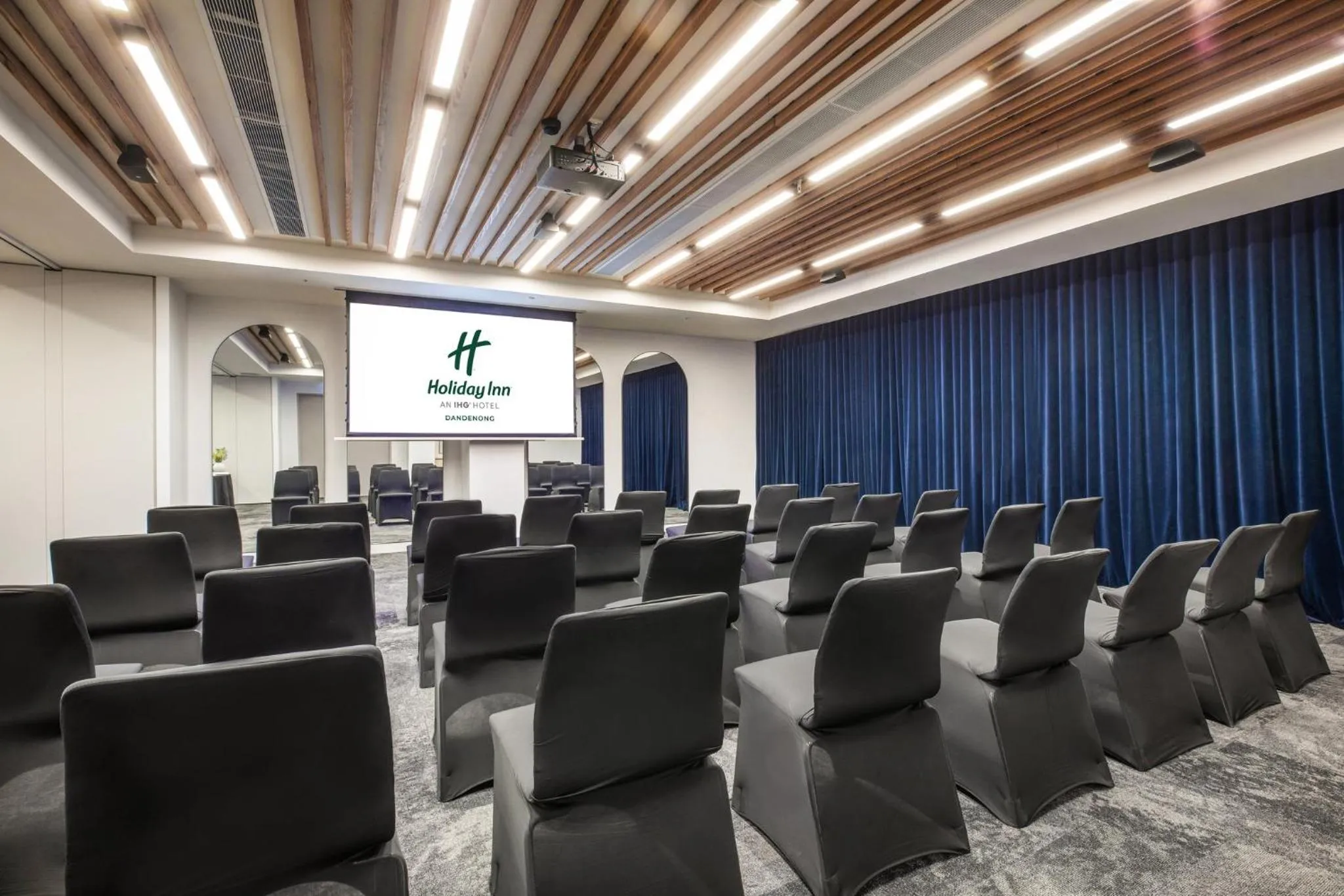 Meeting/conference room in Holiday Inn Dandenong by IHG