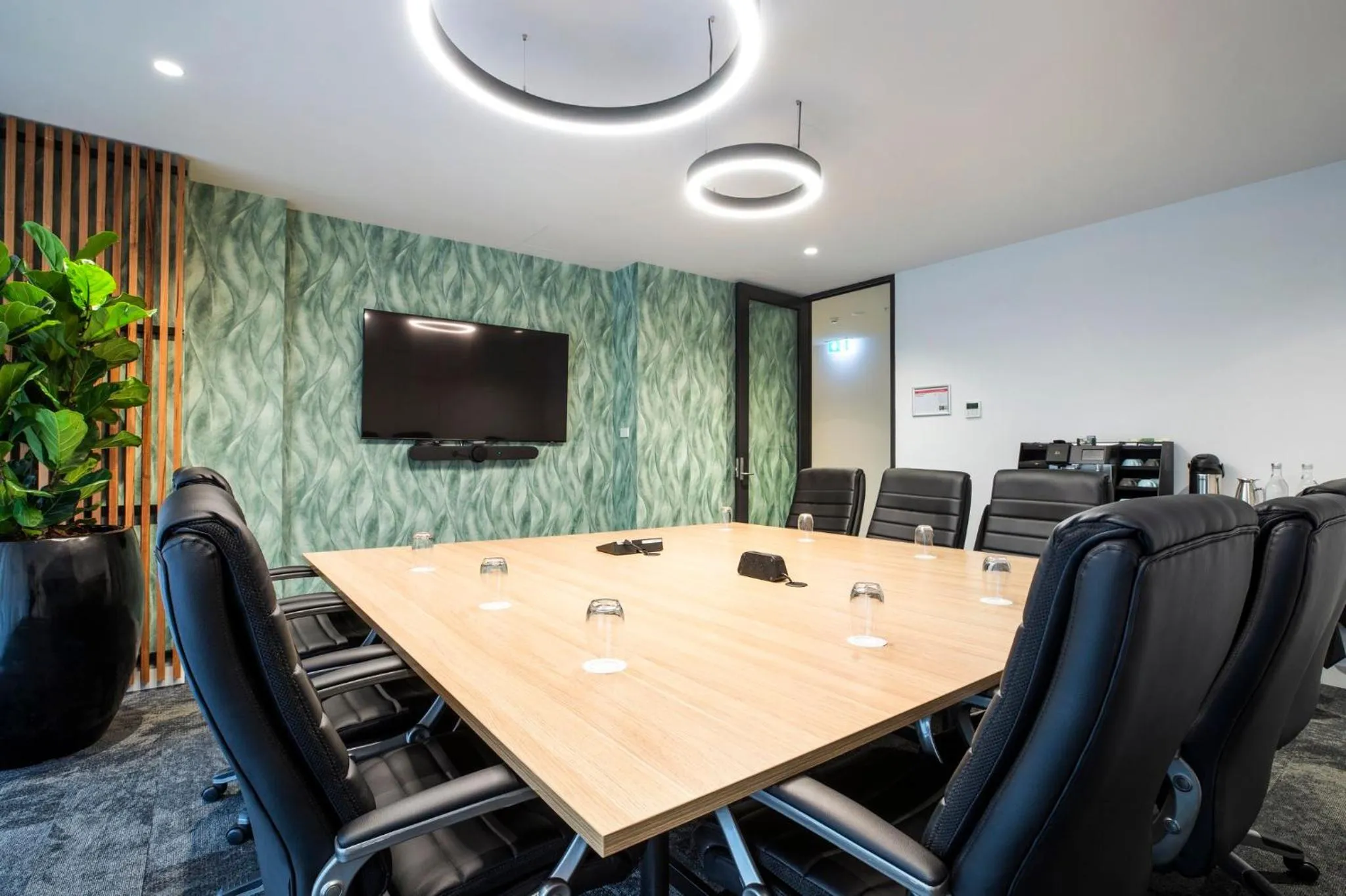 Meeting/conference room in Holiday Inn Dandenong by IHG