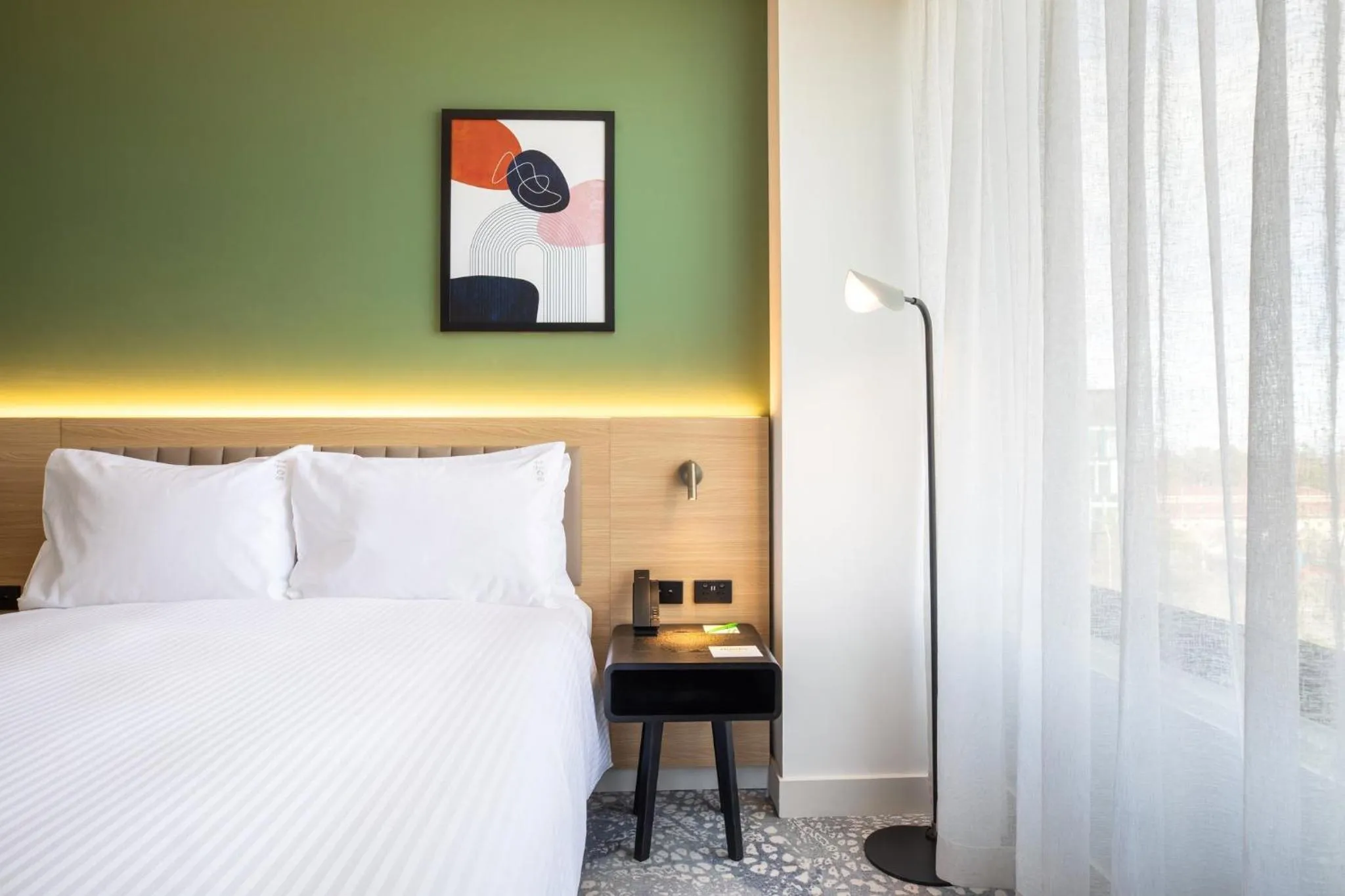 Photo of the whole room, Bed in Holiday Inn Dandenong by IHG