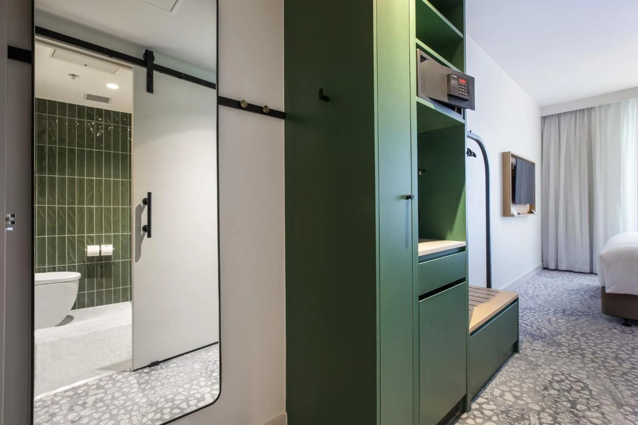 Photo of the whole room in Holiday Inn Dandenong by IHG