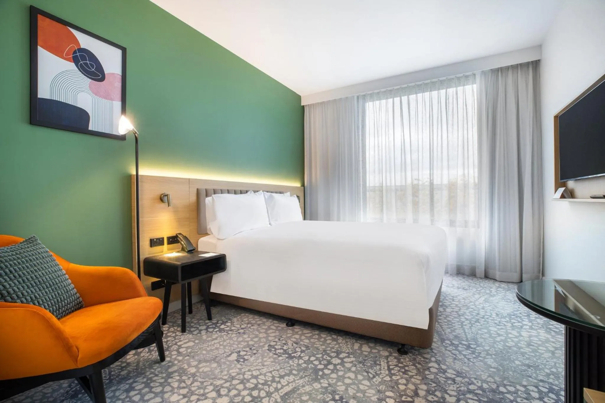 Photo of the whole room, Bed in Holiday Inn Dandenong by IHG