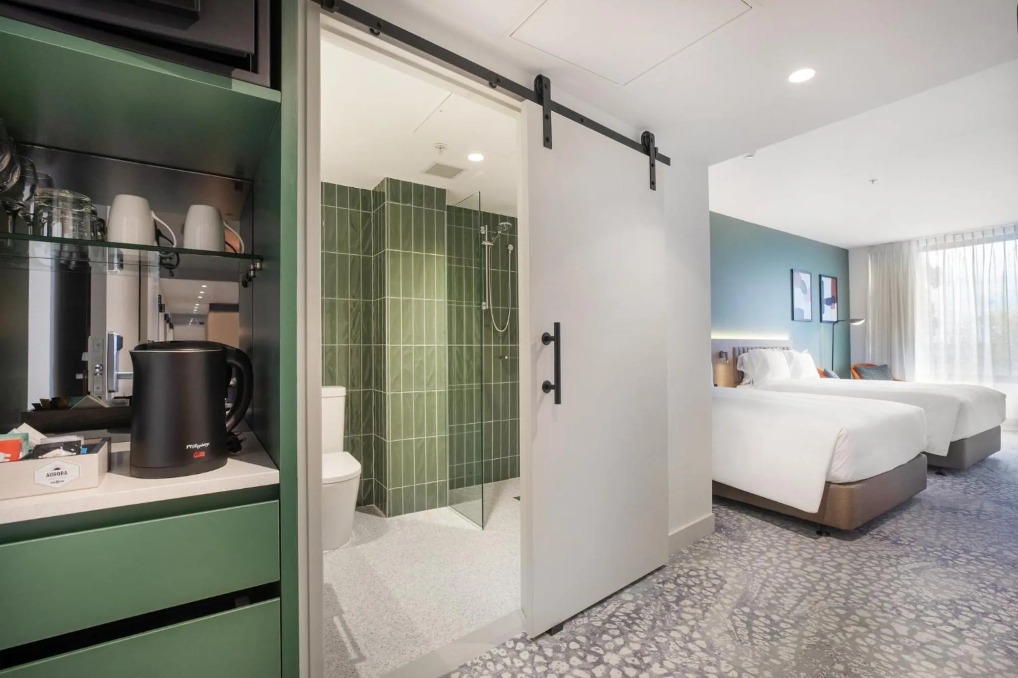 Photo of the whole room, Bed in Holiday Inn Dandenong by IHG