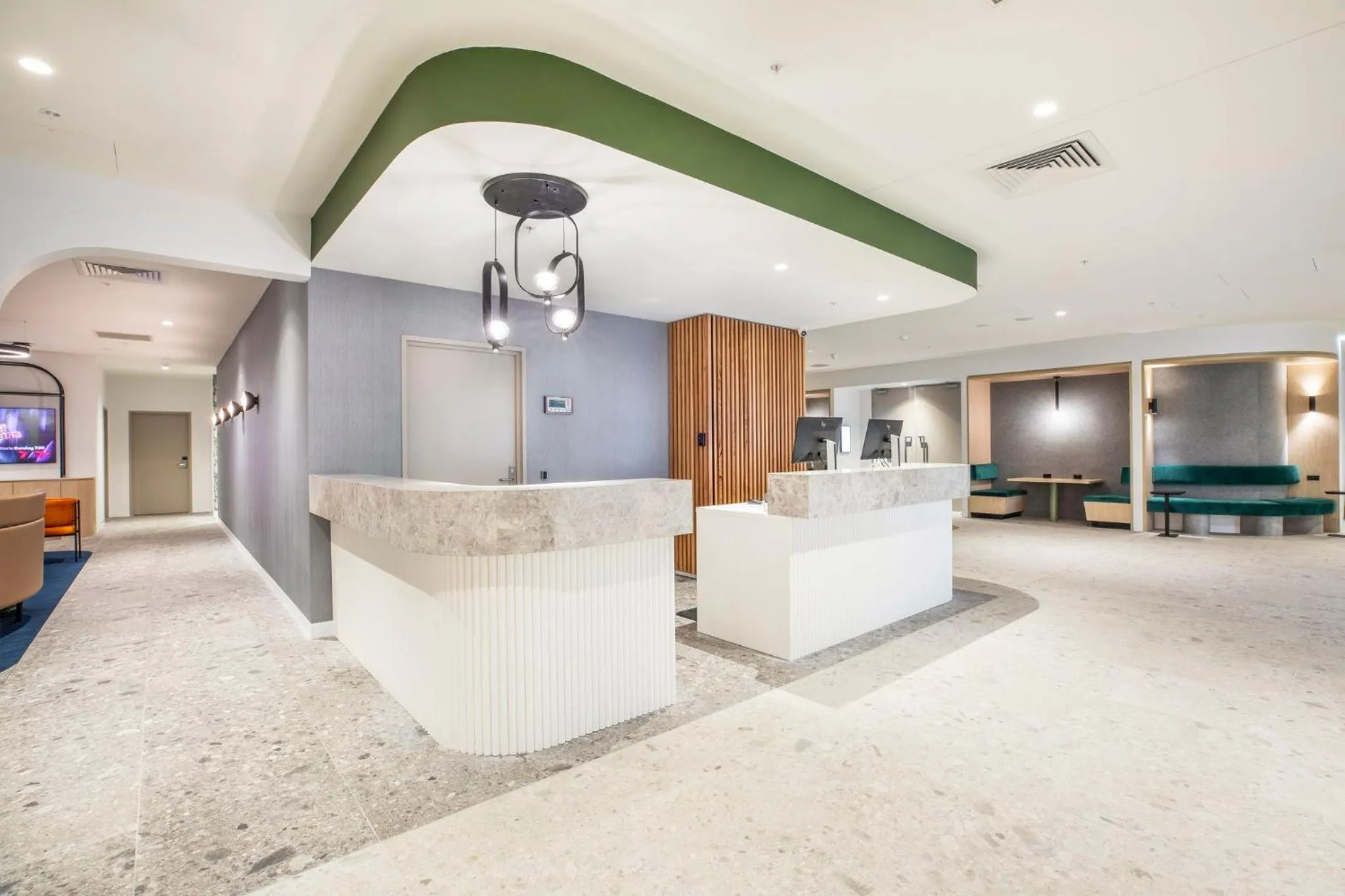 Property building in Holiday Inn Dandenong by IHG