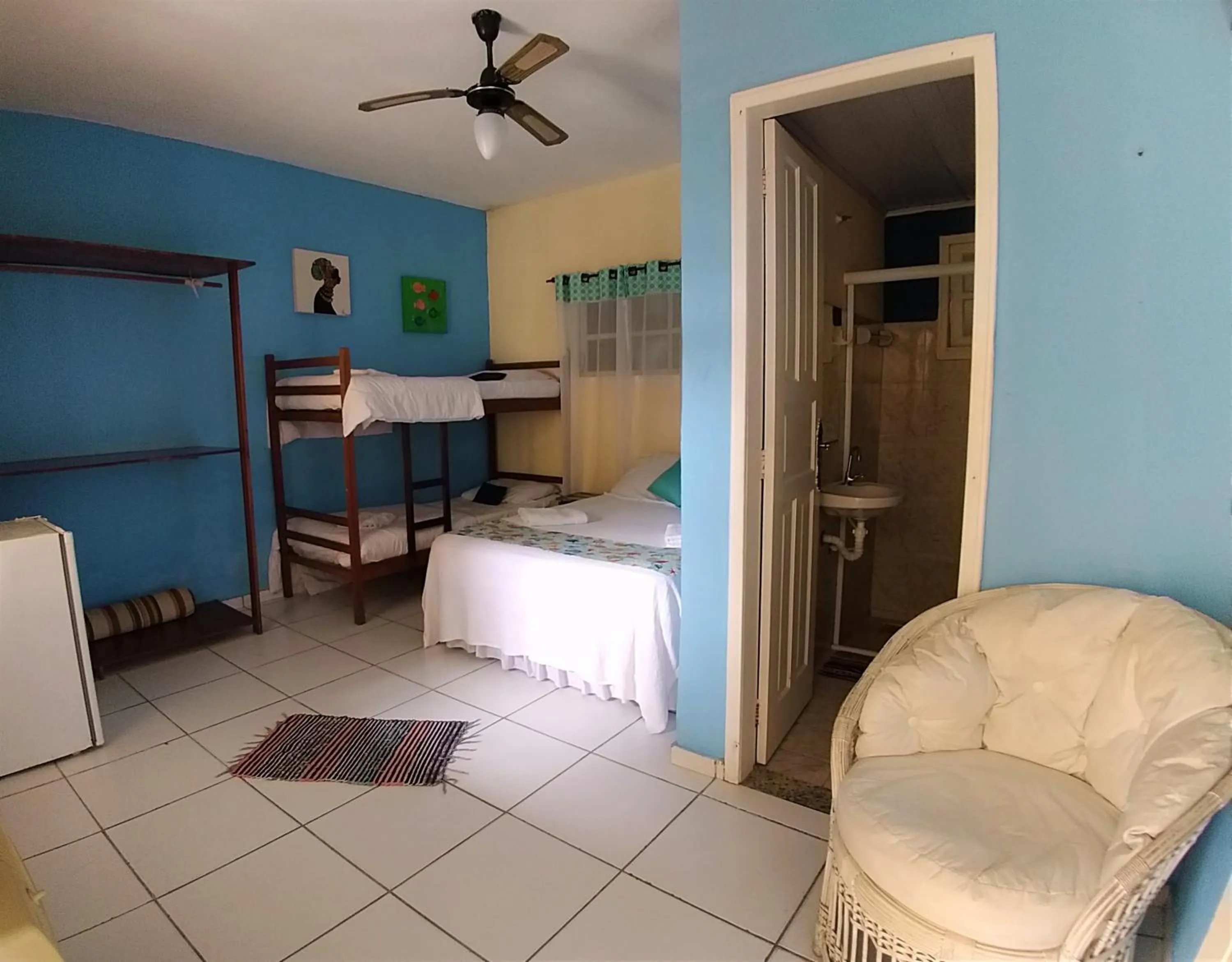 Photo of the whole room in As Palmeiras Pousada