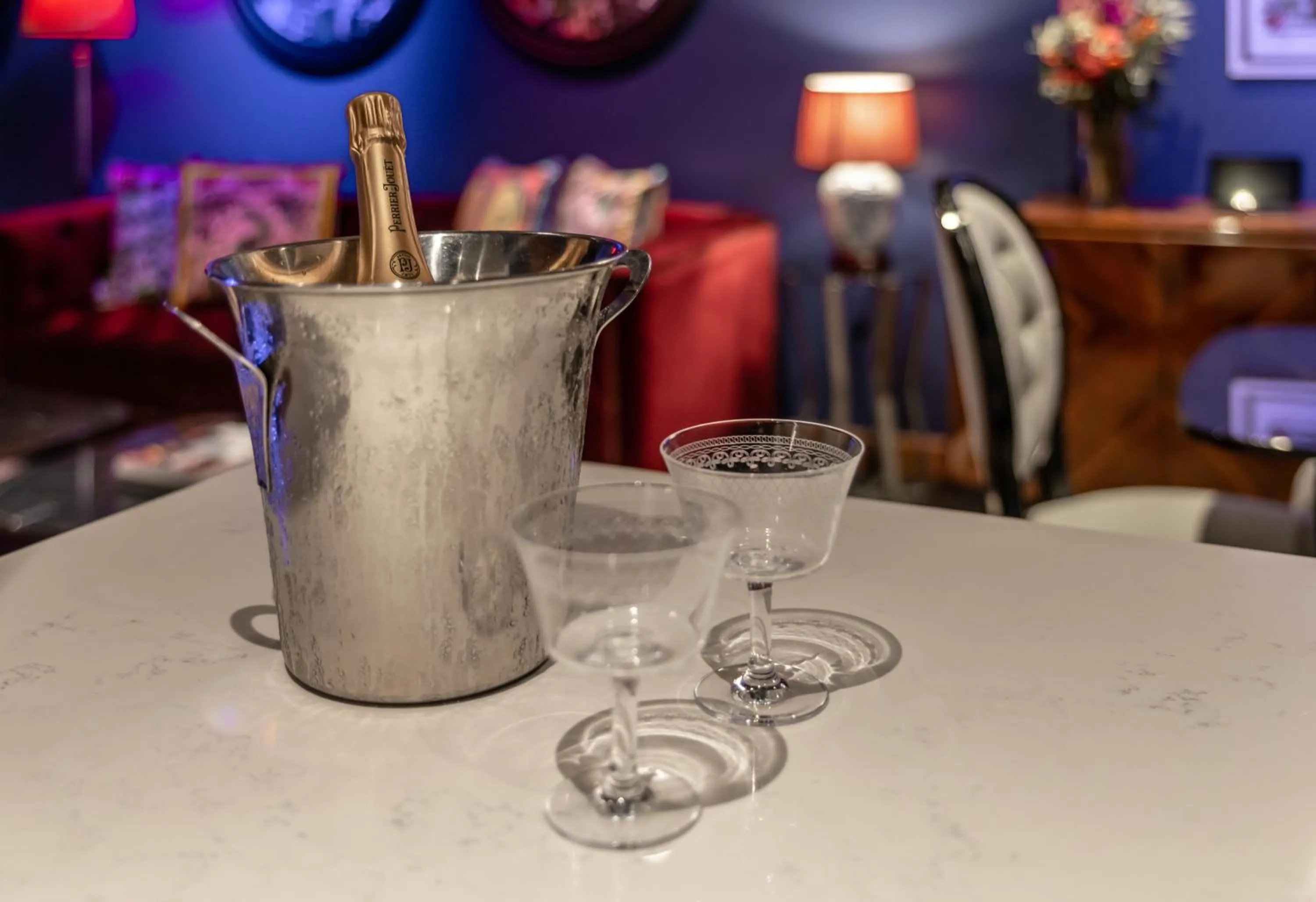 Drinks in Hux Hotel, Kensington