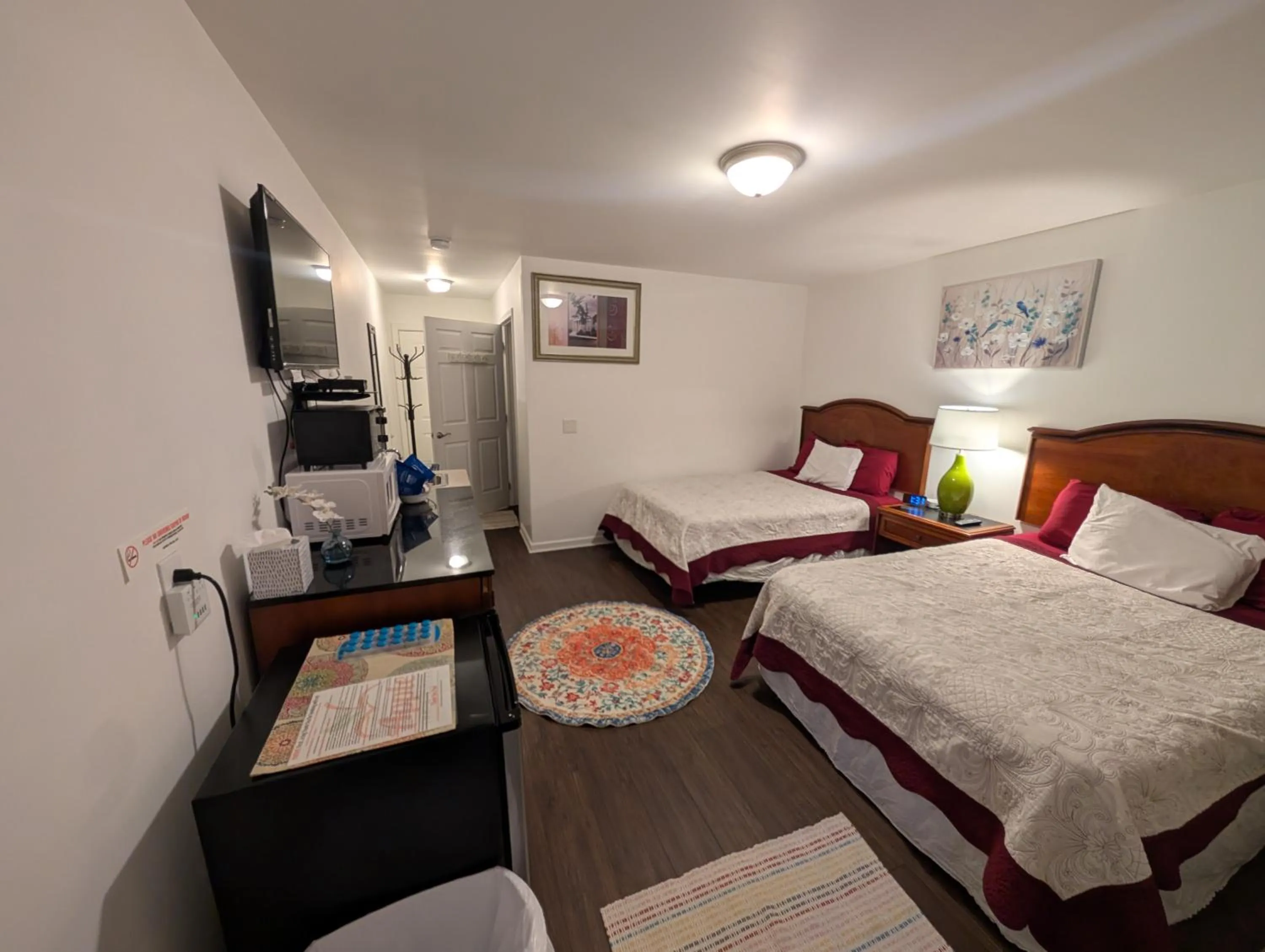 Bed in Apple Inn and Suites Cooperstown Area