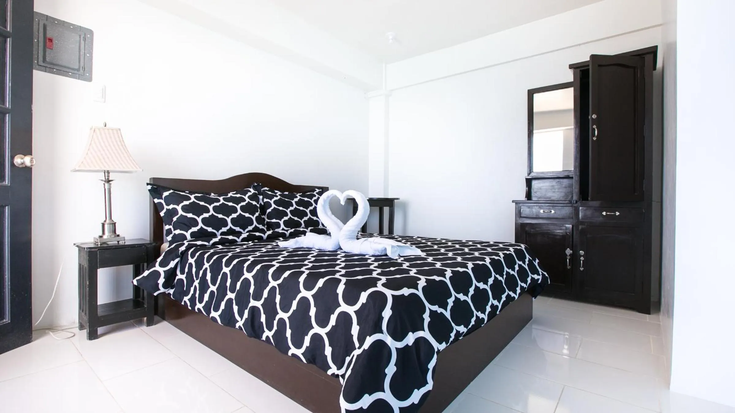 Bed in Jaynet Oceanview Resort