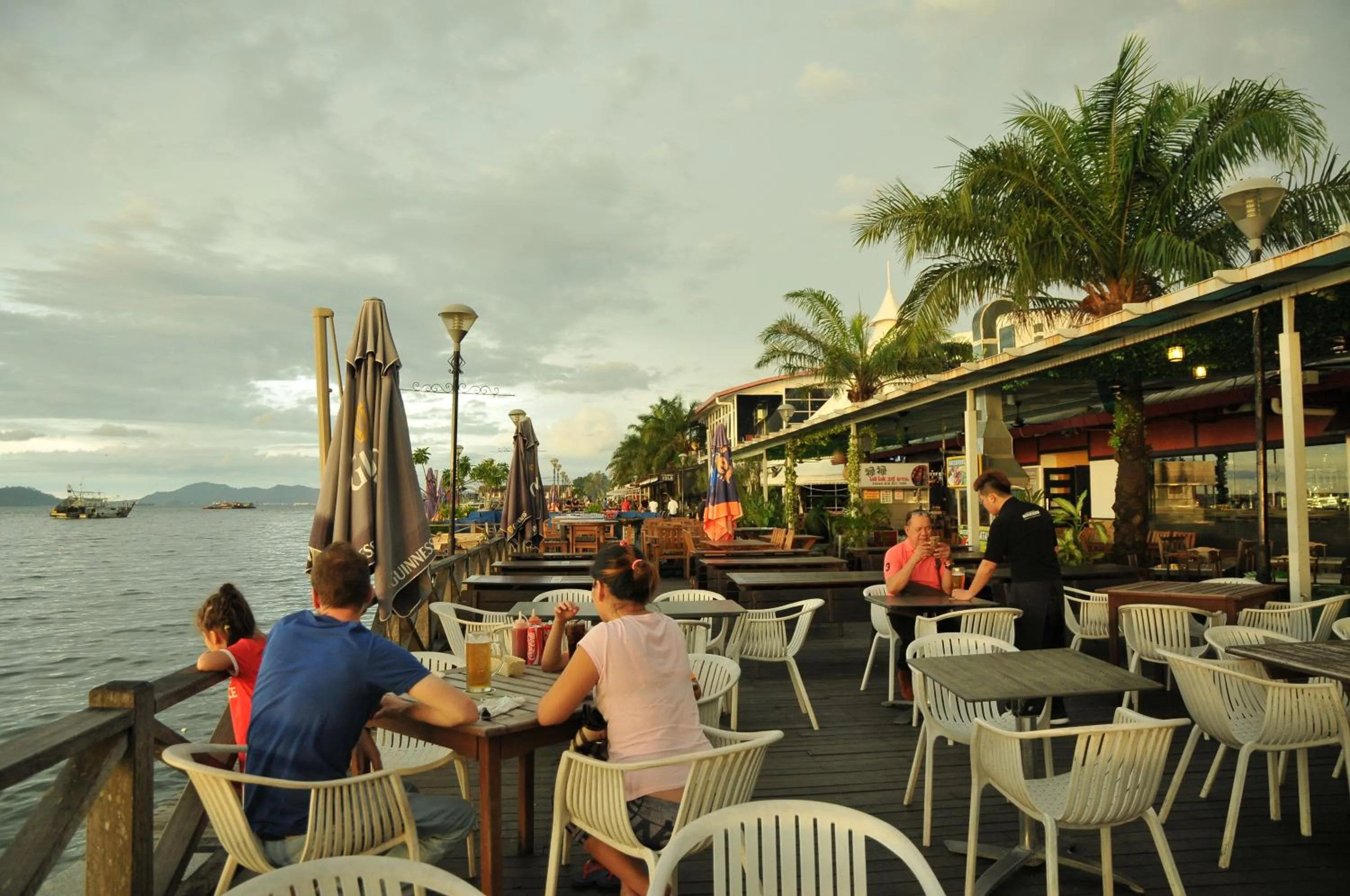 Beach in Api-Api GuestHouse