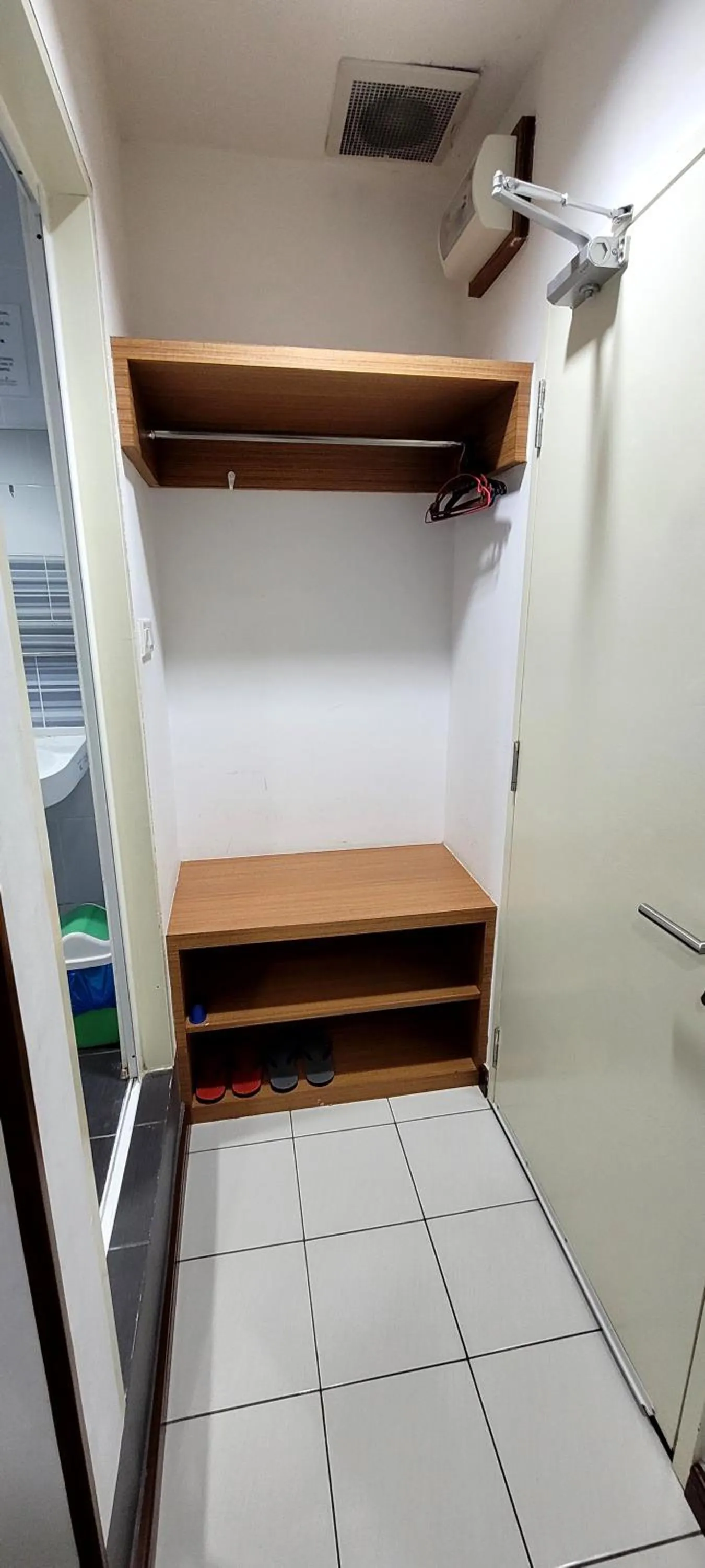 wardrobe in Api-Api GuestHouse