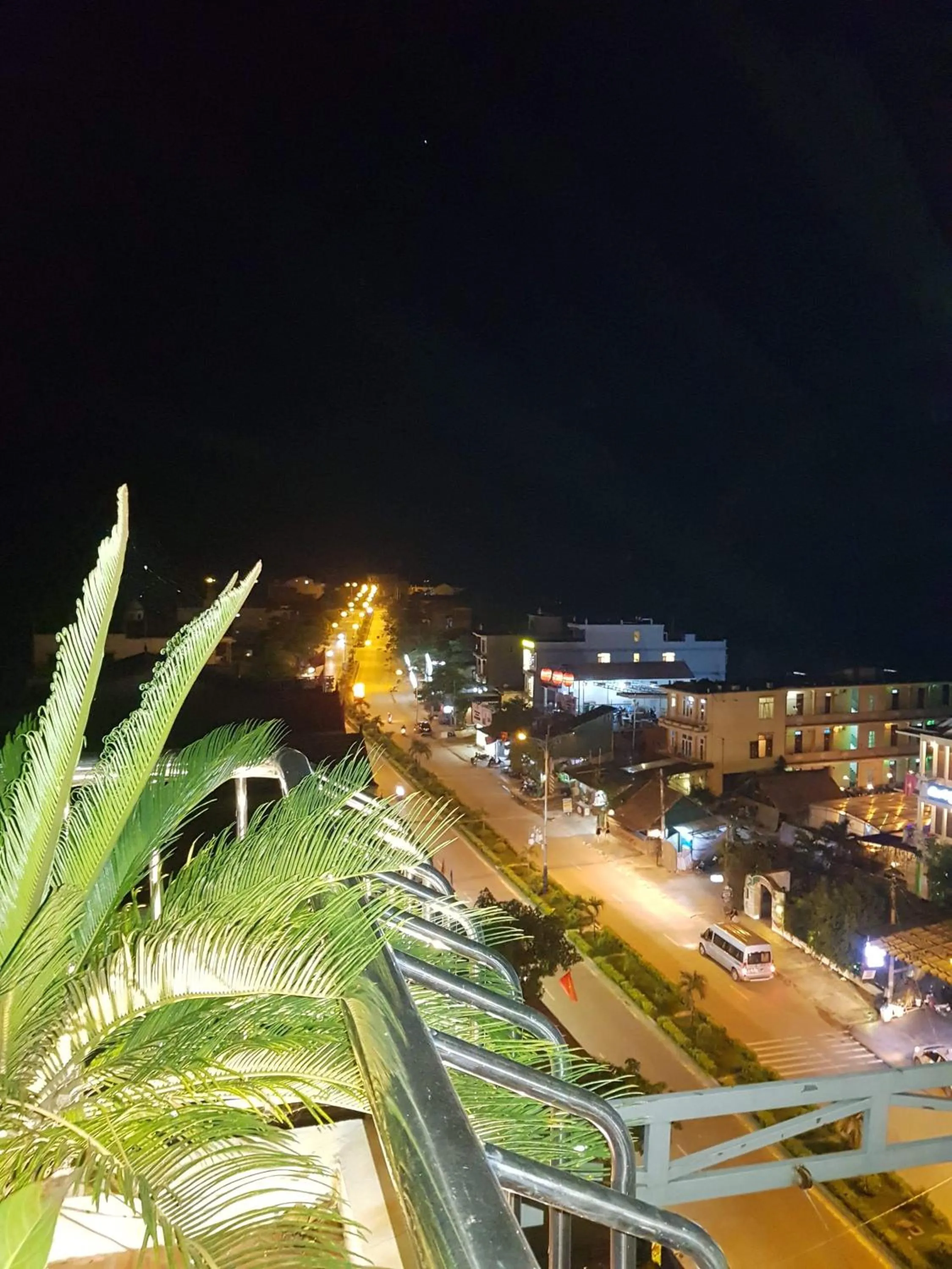 Night in Thuong Hai Hotel